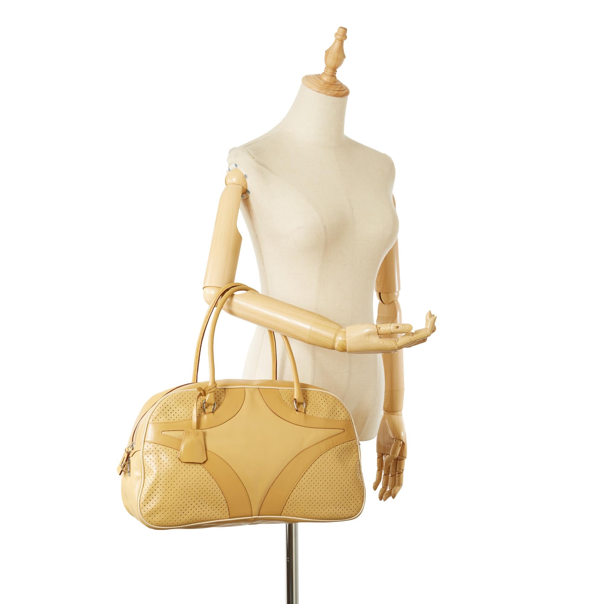 Prada Vitello Drive Leather Handbag (SHG-20978)