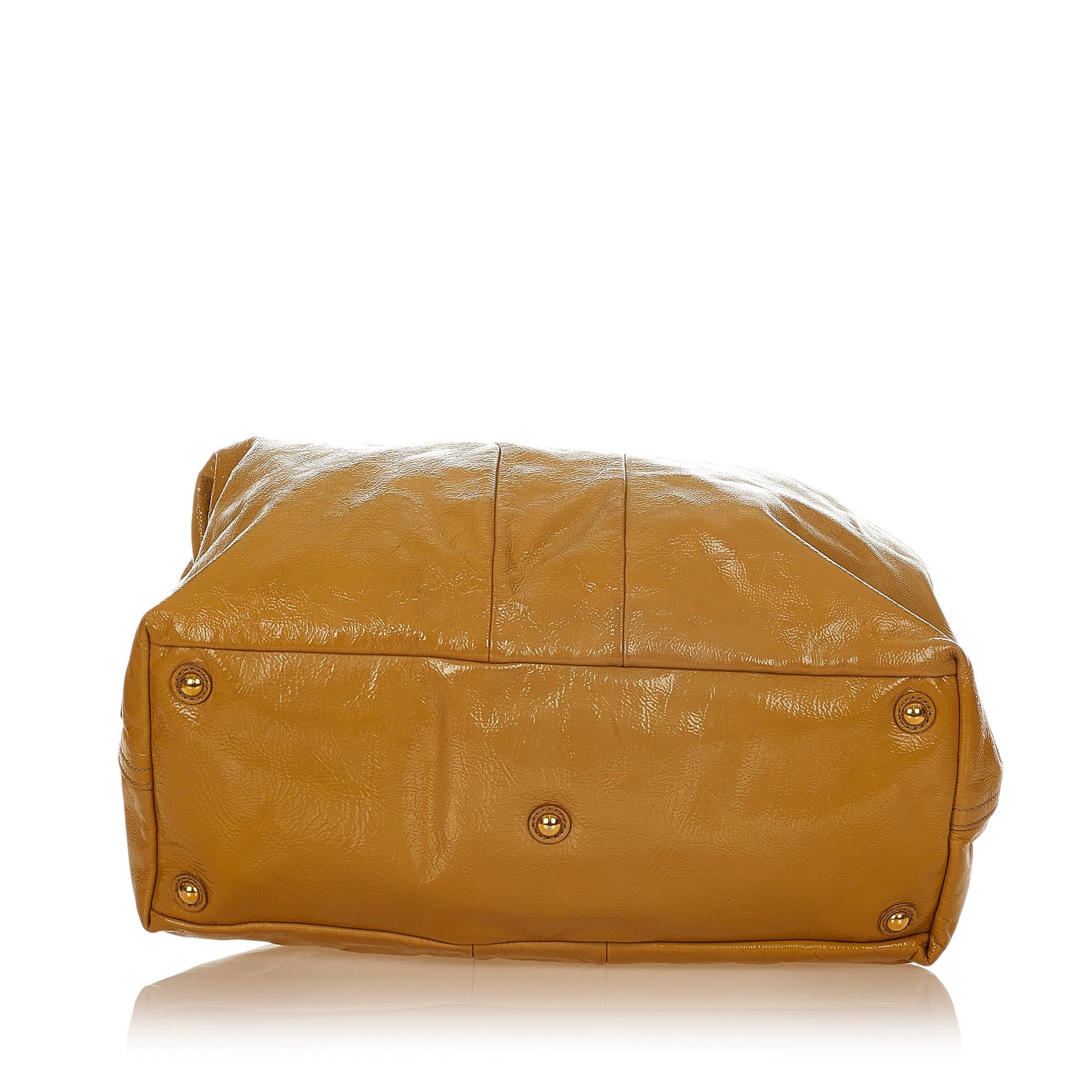 Saint Laurent Easy Y Patent Leather Tote Bag (SHG-26000)