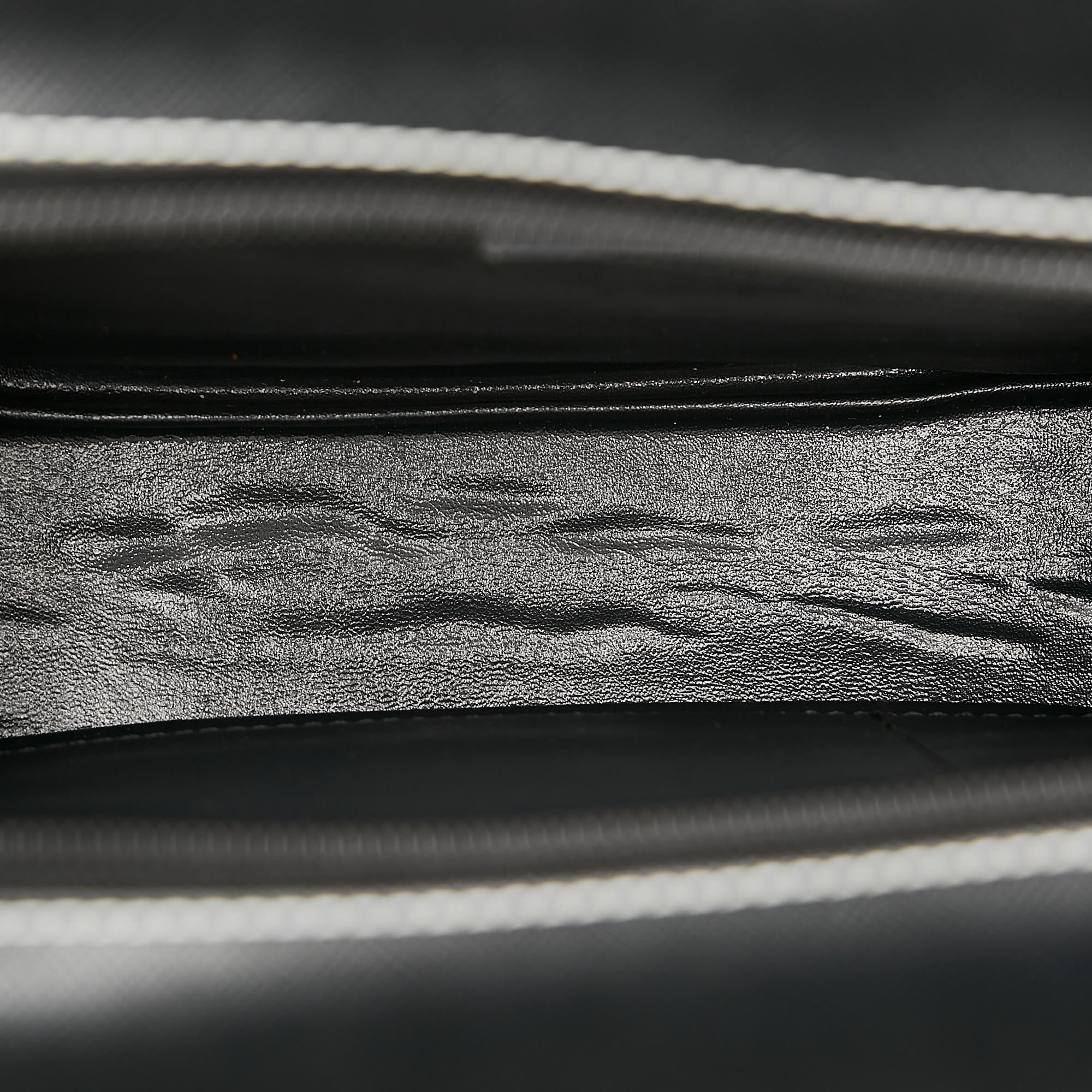 Saint Laurent Leather Clutch Bag (SHG-25613)