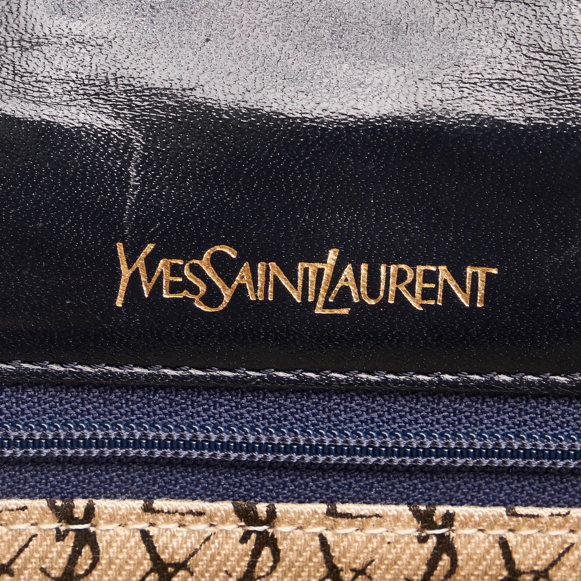 Saint Laurent Leather Clutch Bag (SHG-27873)