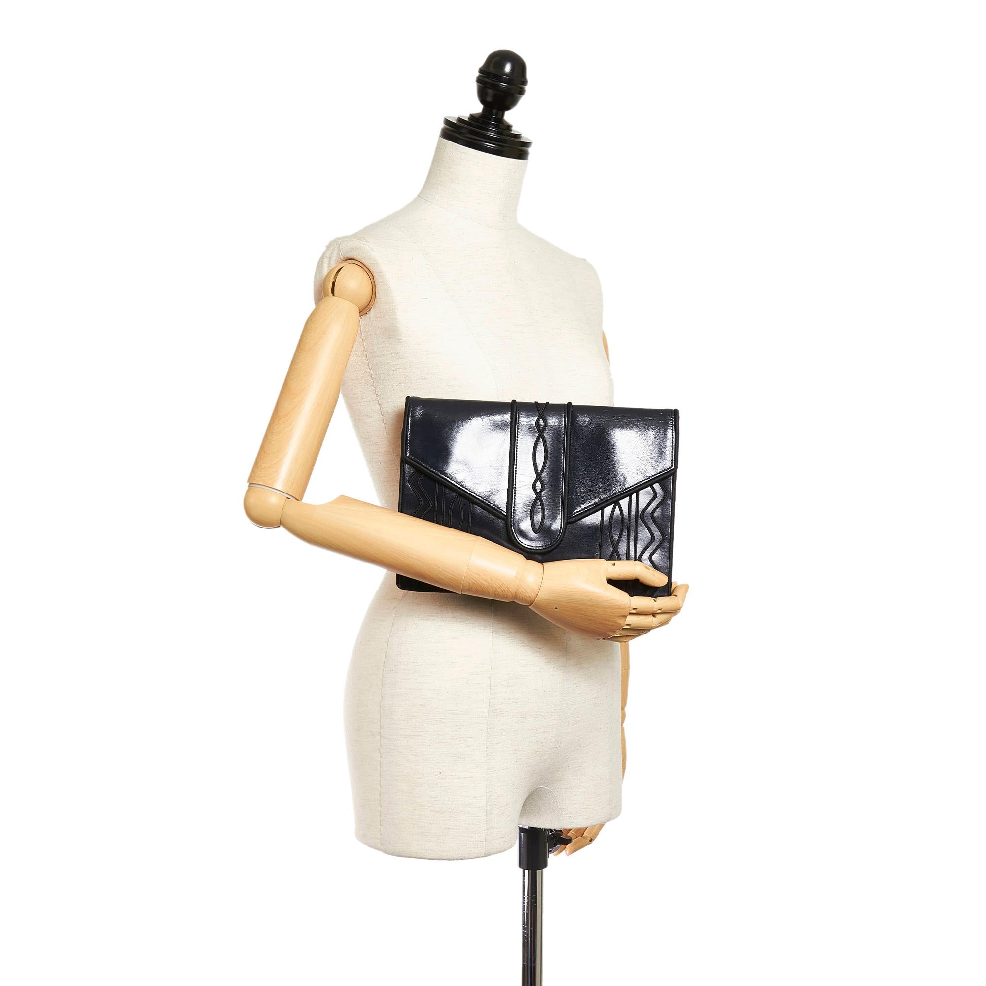 Saint Laurent Leather Clutch Bag (SHG-27873)