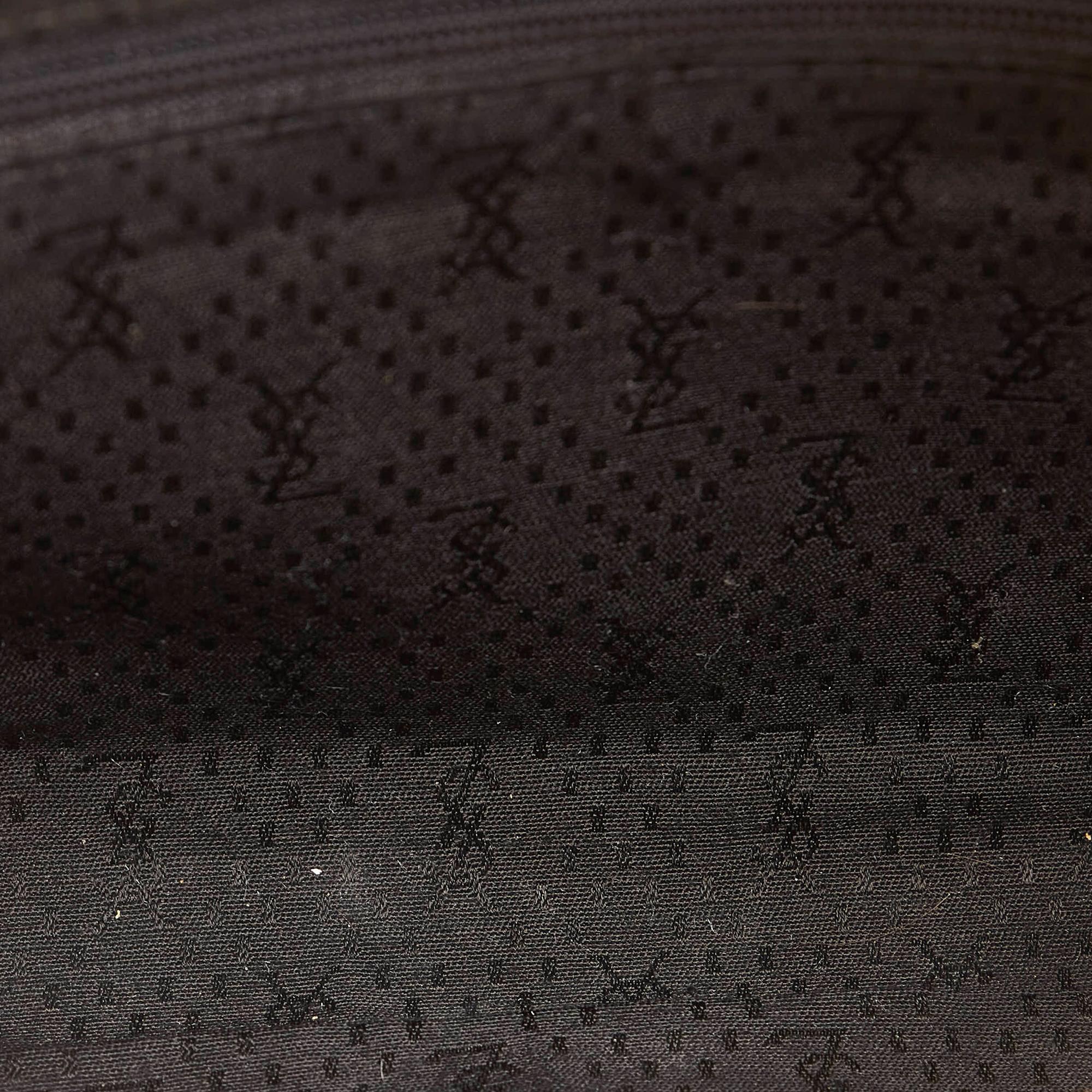 Saint Laurent Leather Clutch Bag (SHG-28021)