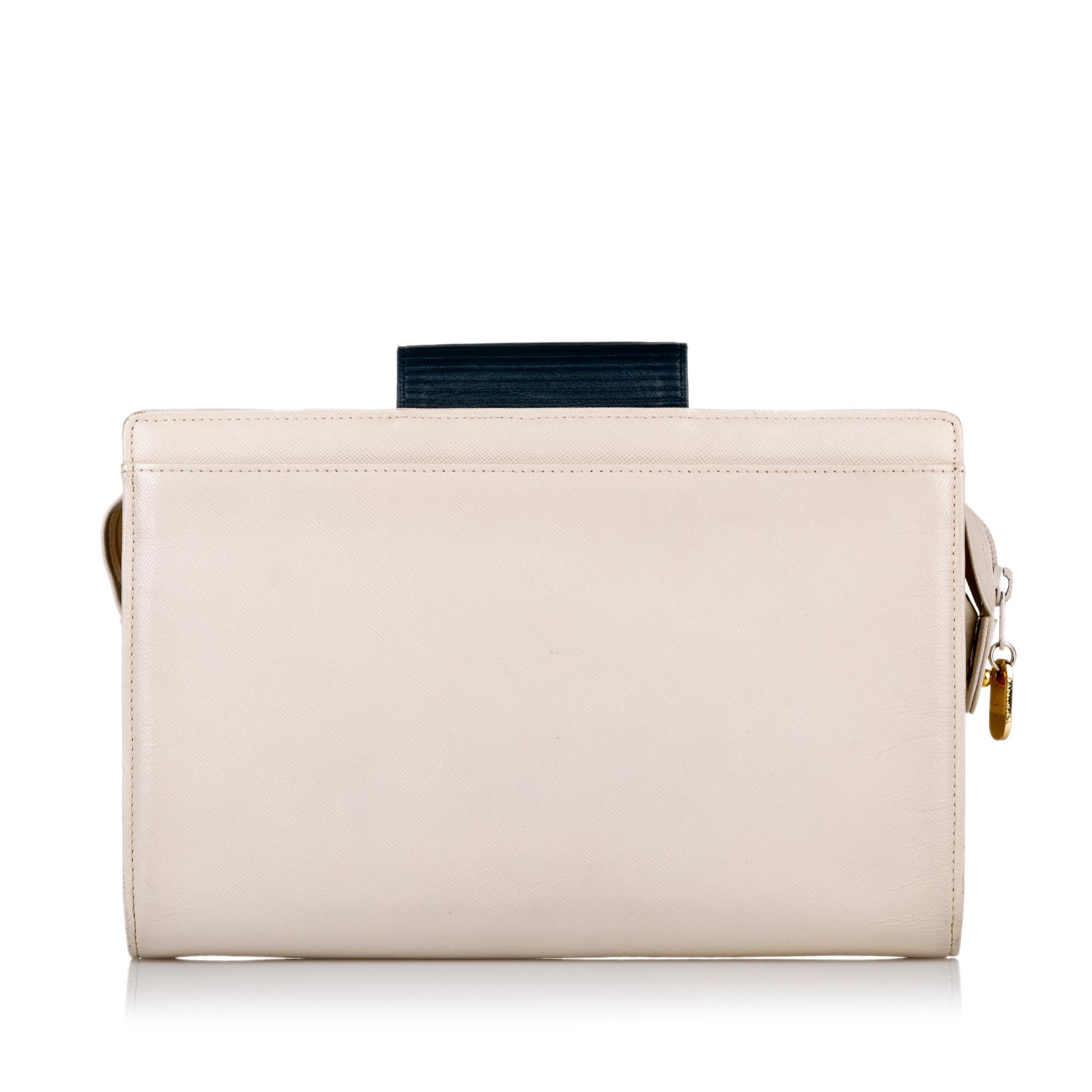 Saint Laurent Leather Clutch Bag (SHG-34661)