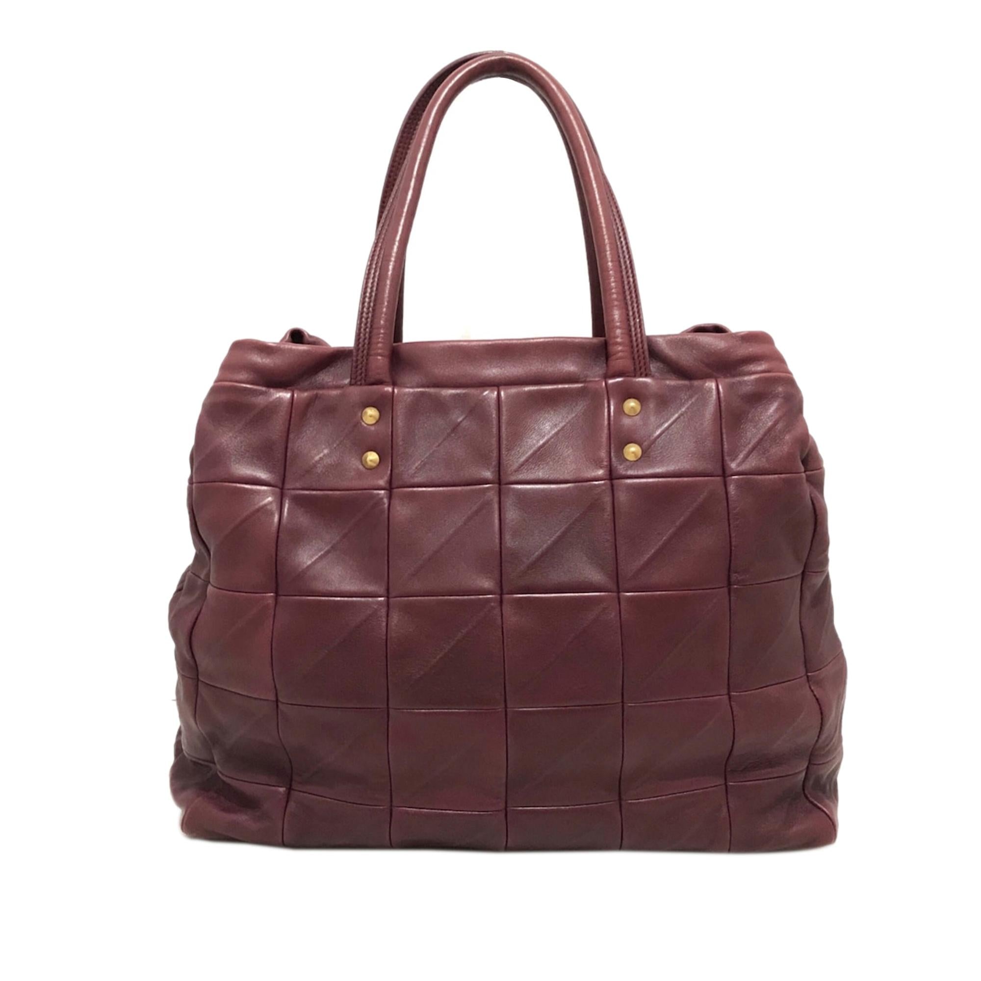 Saint Laurent Leather Handbag (SHG-28327)