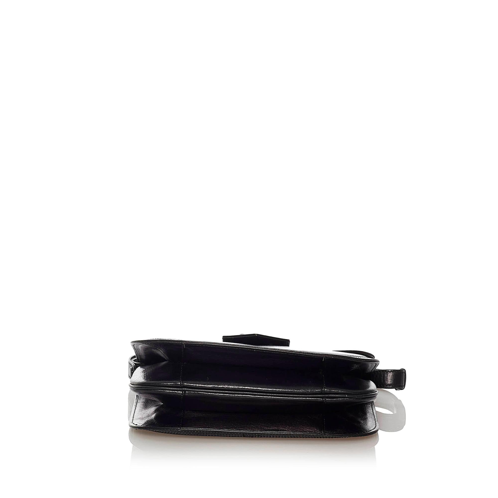 Saint Laurent Leather Shoulder Bag (SHG-27793)