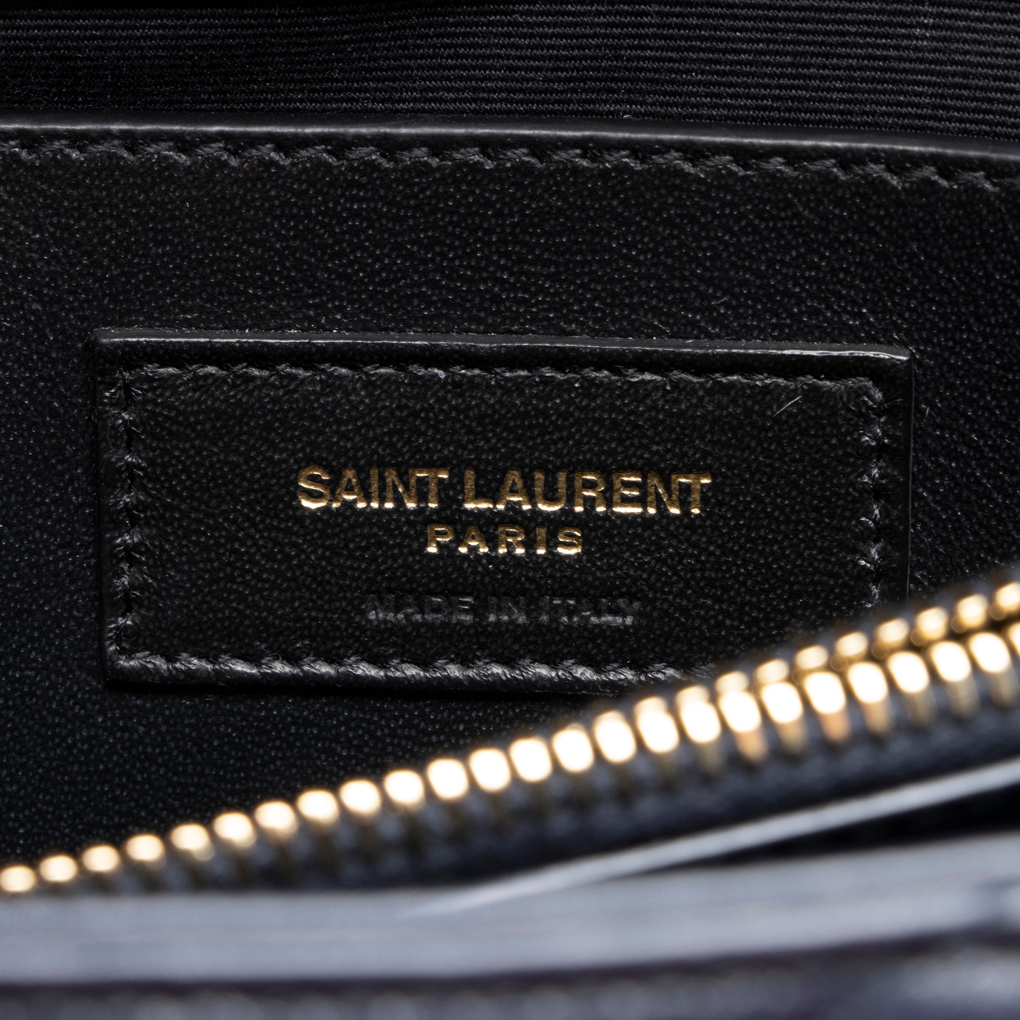 Saint Laurent Matelasse Calfskin Monogram LouLou Chain Small Crossbody Bag (SHF-HY4rvs)