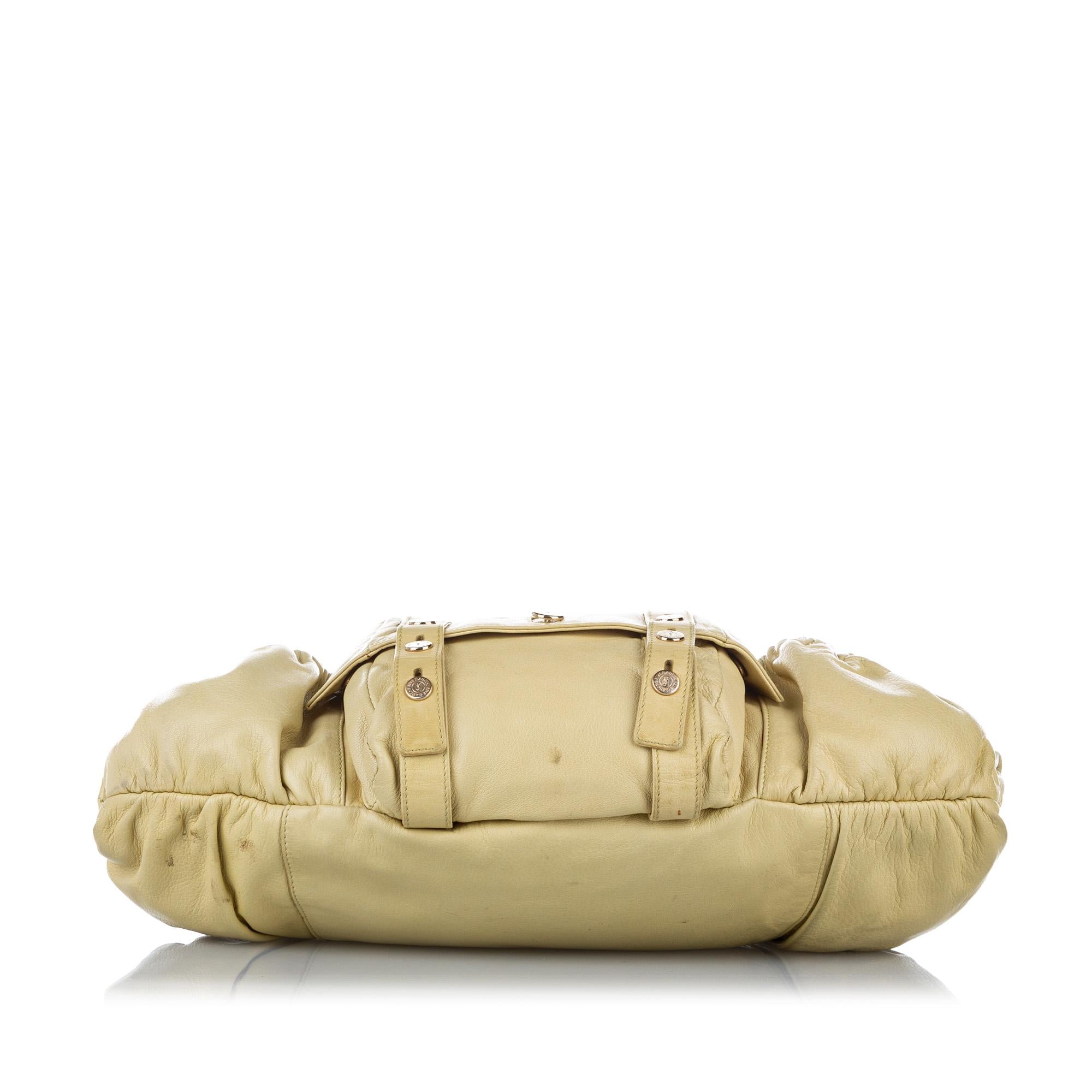 Saint Laurent Mombasa Leather Shoulder Bag (SHG-32337)