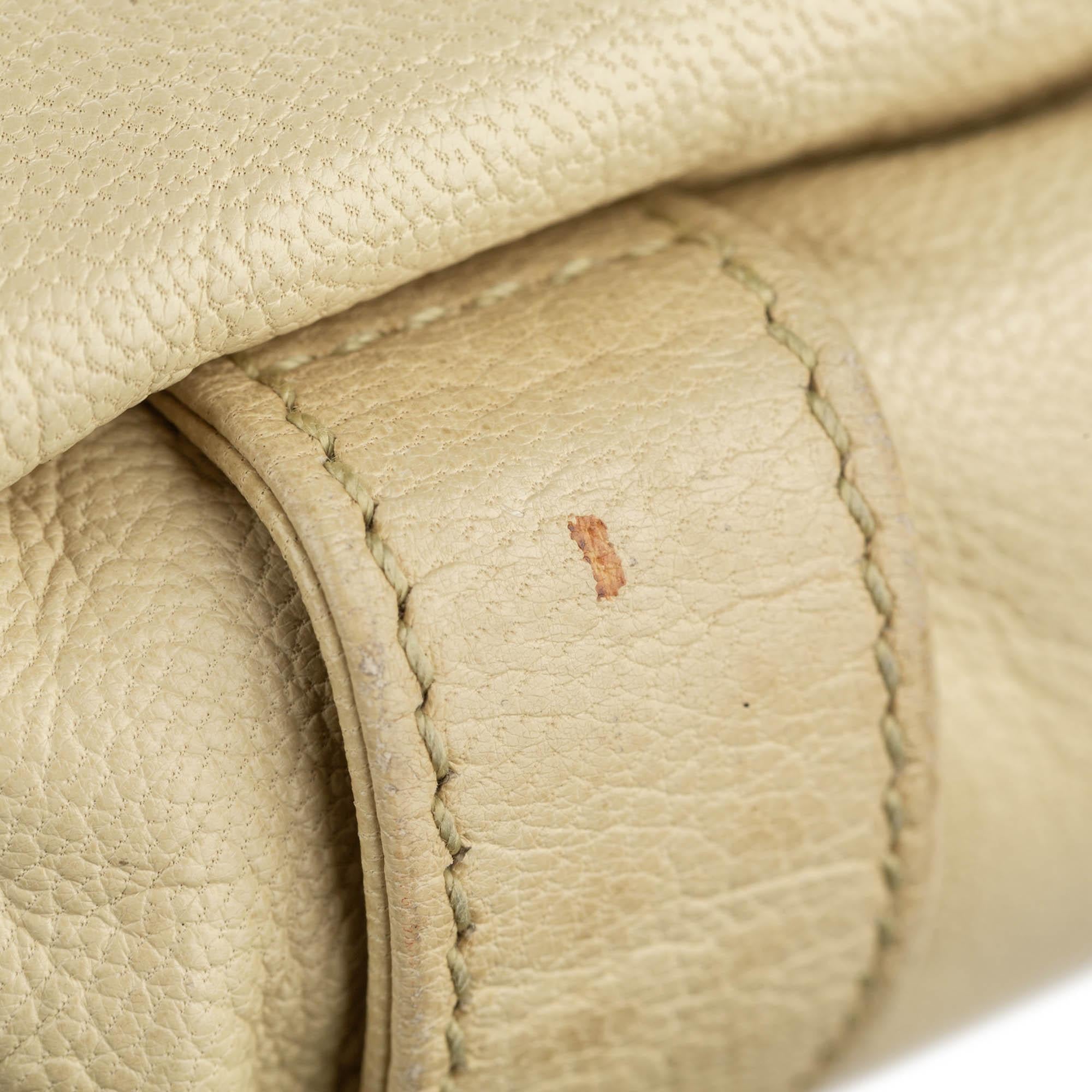 Saint Laurent Mombasa Leather Shoulder Bag (SHG-32337)