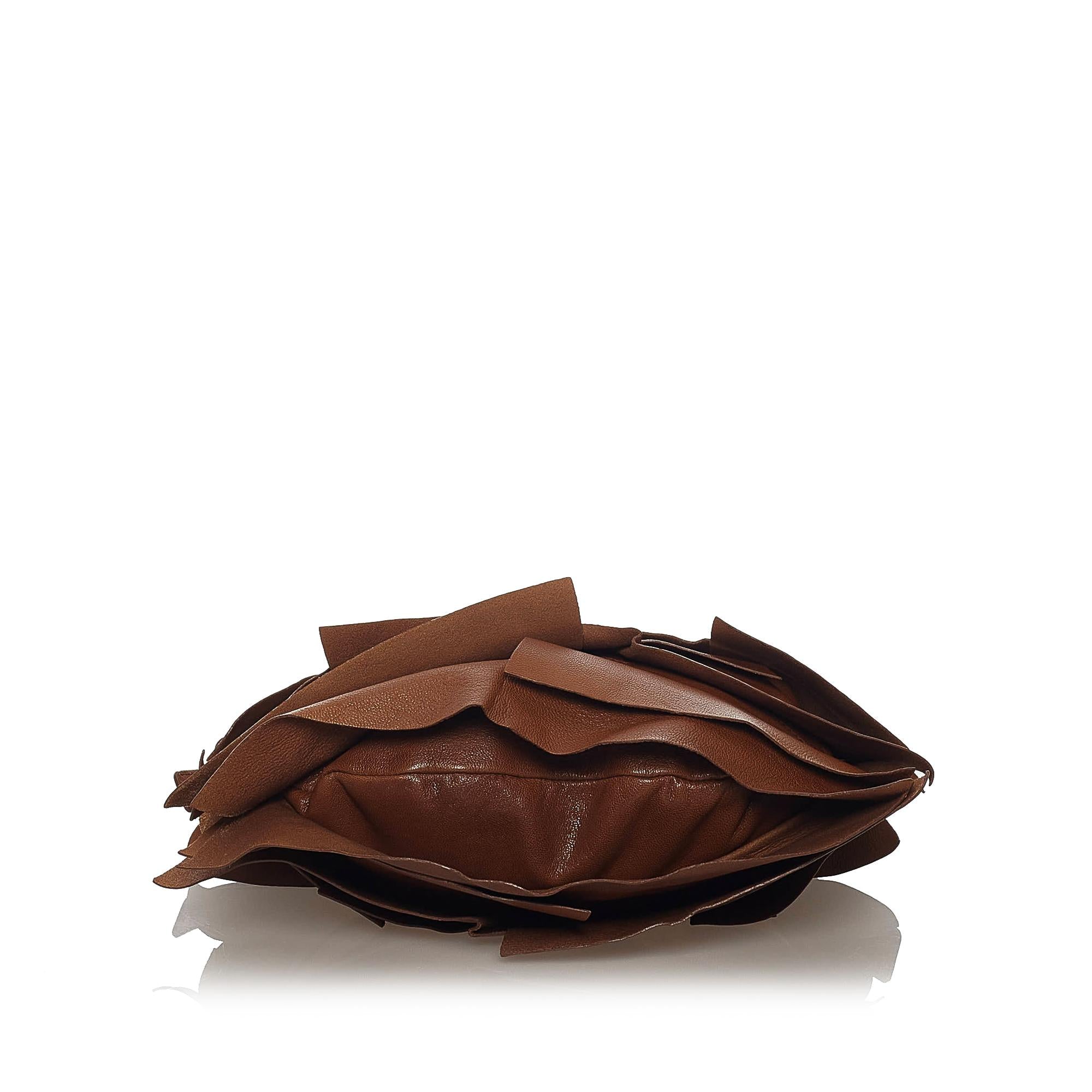 Saint Laurent Mombasa Saint Tropez Leather Shoulder Bag (SHG-28283)