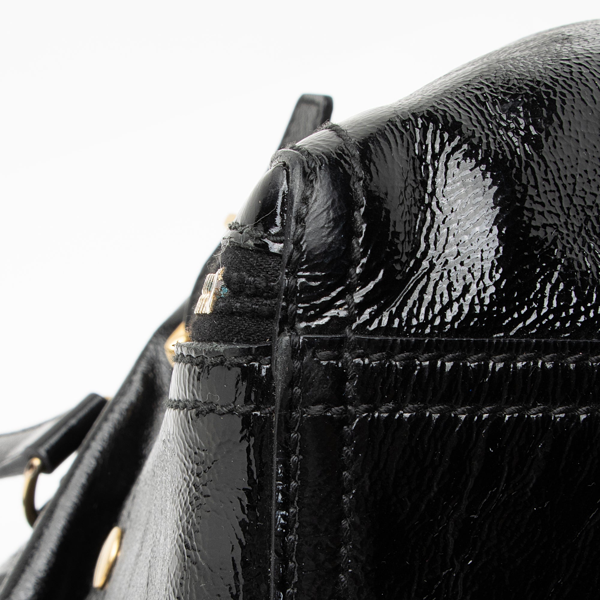 Saint Laurent Patent Leather Downtown Large Tote (SHF-23143)