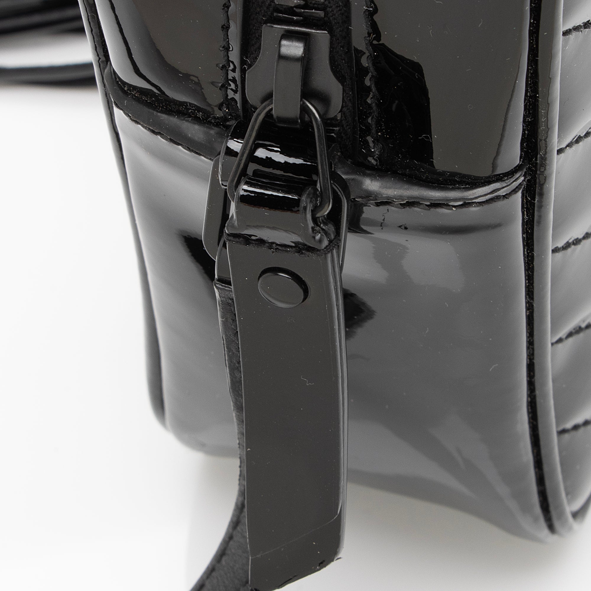 Saint Laurent Matelasse Patent Leather Monogram Lou Camera Bag (SHF-23056)