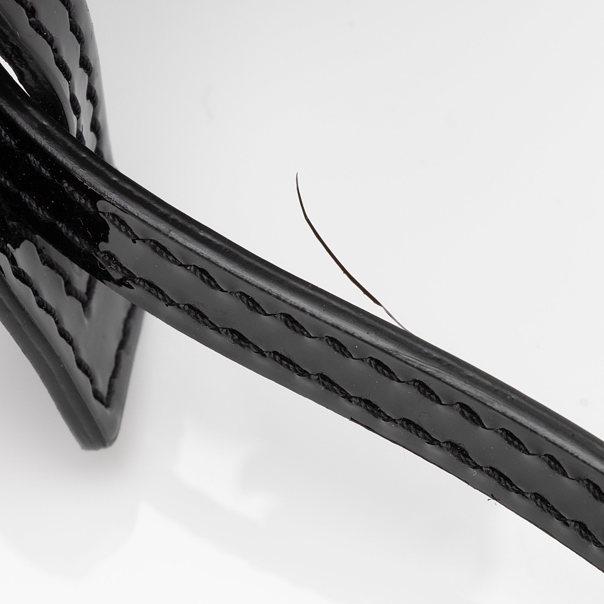 Saint Laurent Matelasse Patent Leather Monogram Lou Camera Bag (SHF-23056)