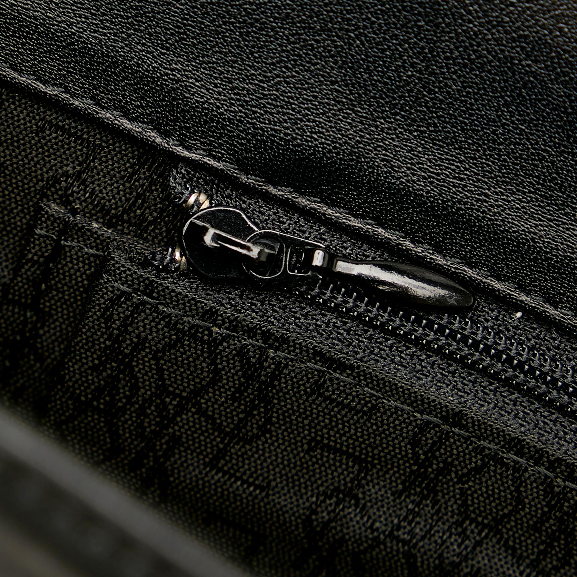 Saint Laurent Quilted Leather Crossbody Bag (SHG-26592)