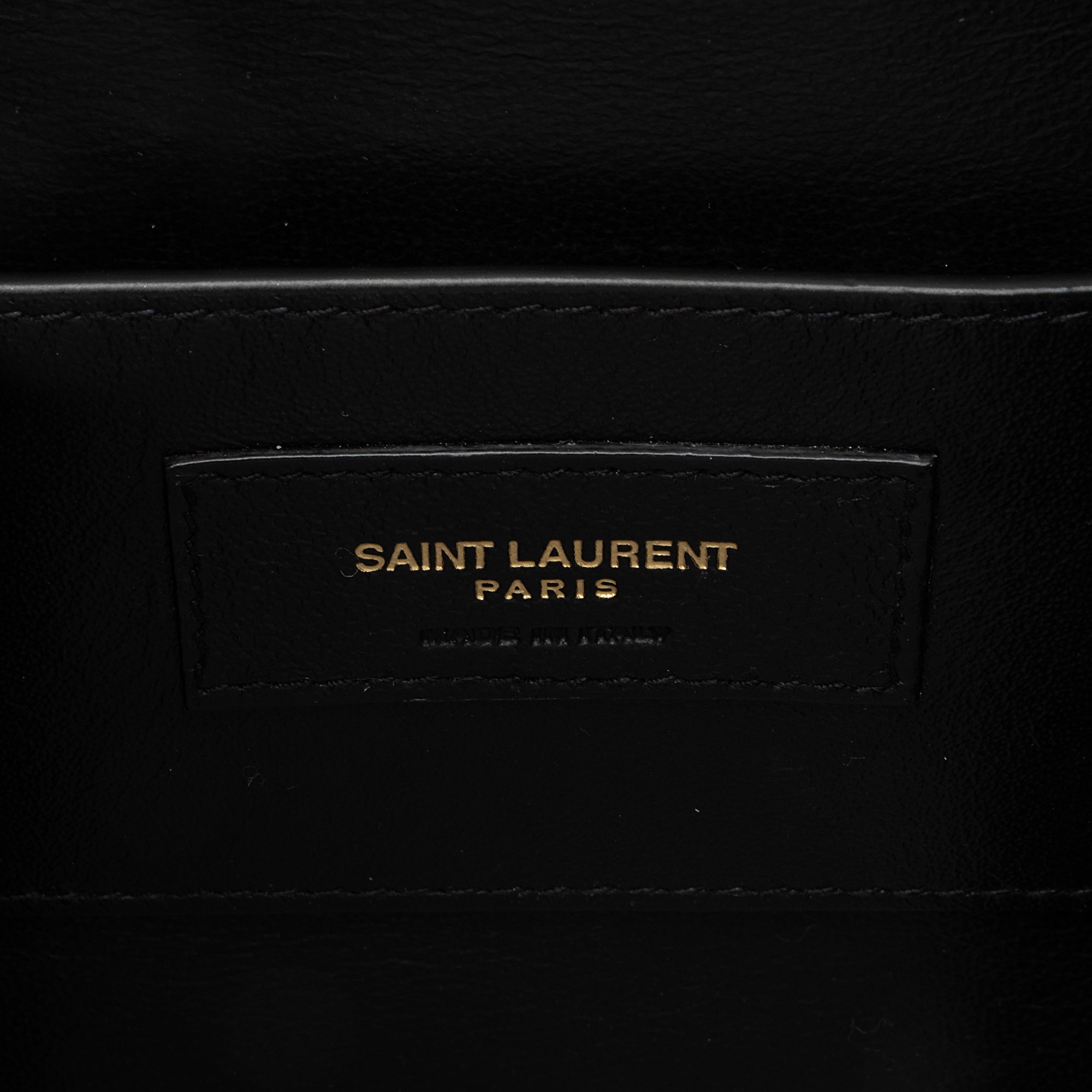 Saint Laurent Smooth Calfskin Monogram Le 61 Saddle Small Crossbody Bag (SHF-23810)