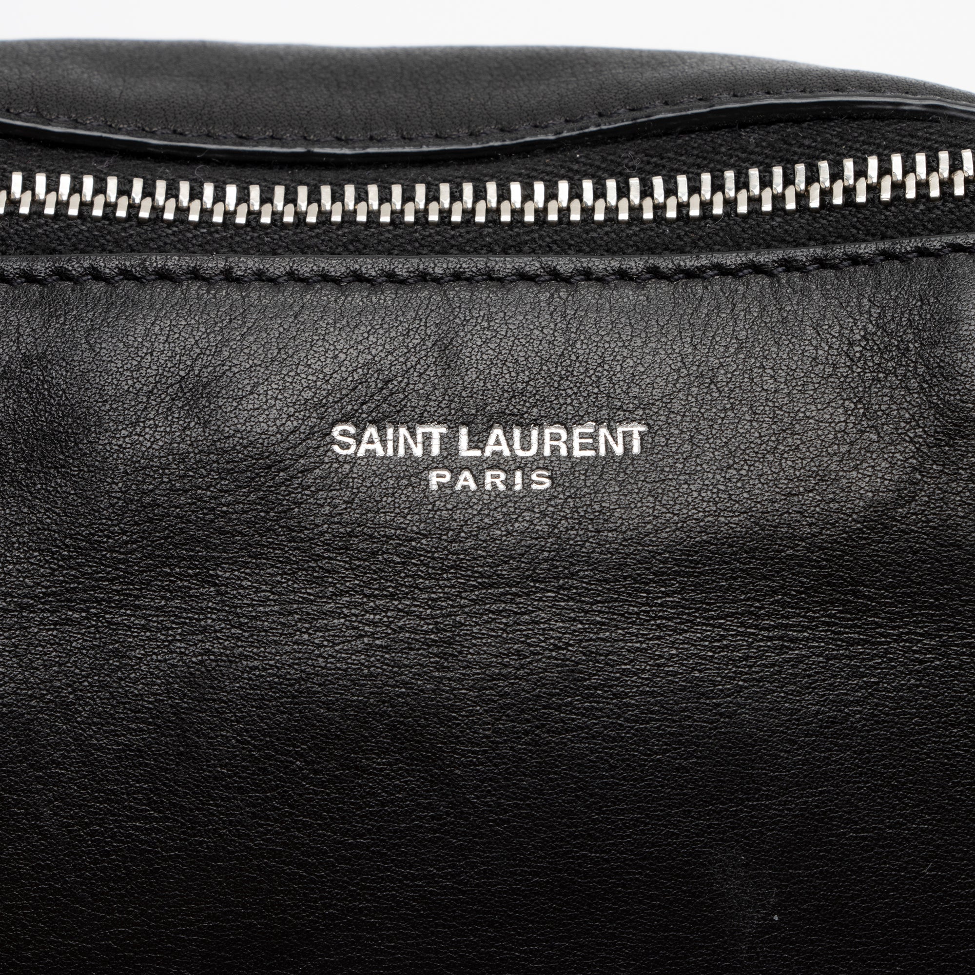 Saint Laurent Soft Calfskin Logo Classic Zipped Crossbody Belt Bag (SHF-518wkT)