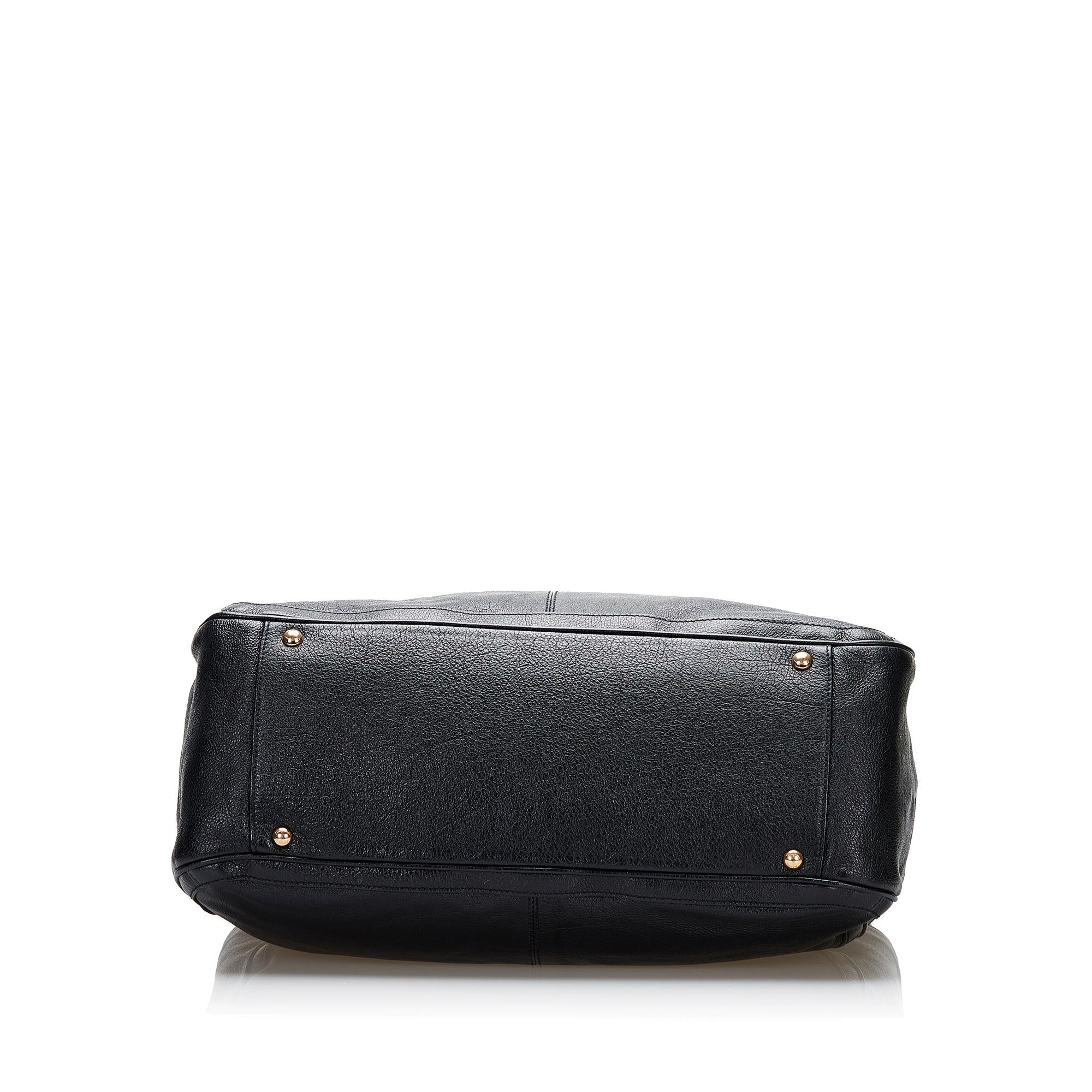 Salvatore Ferragamo Betulla Chain Link Tote (SHG-37511)