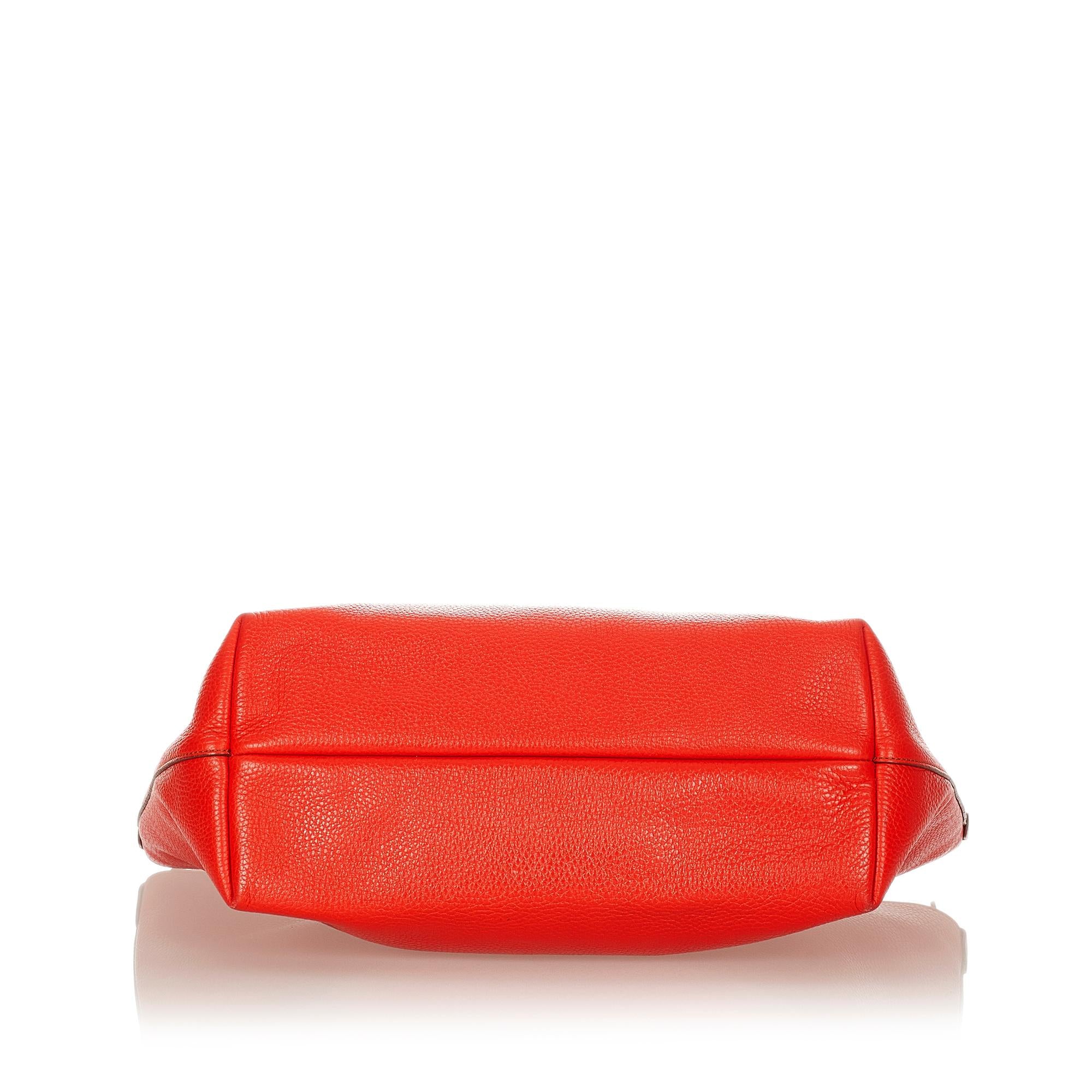 Salvatore Ferragamo Bice Leather Tote Bag (SHG-23825)