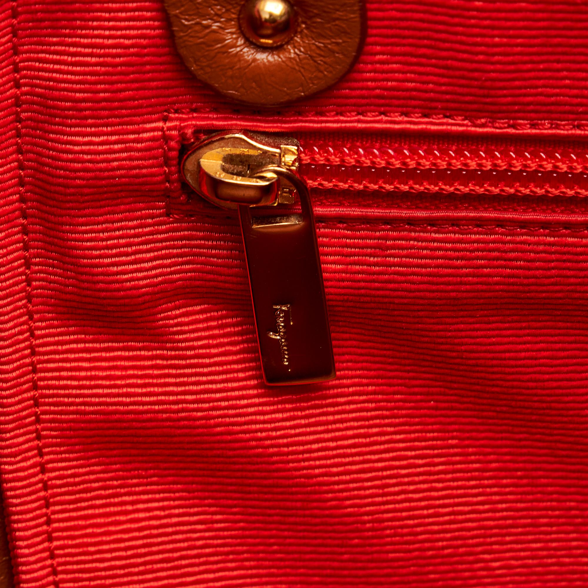 Salvatore Ferragamo Bice Leather Tote Bag (SHG-23825)