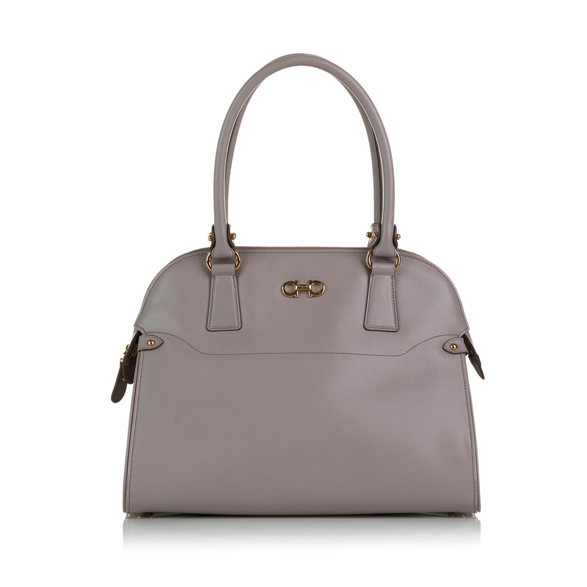 Salvatore Ferragamo Gancini Handbag (SHG-bD4CJL)