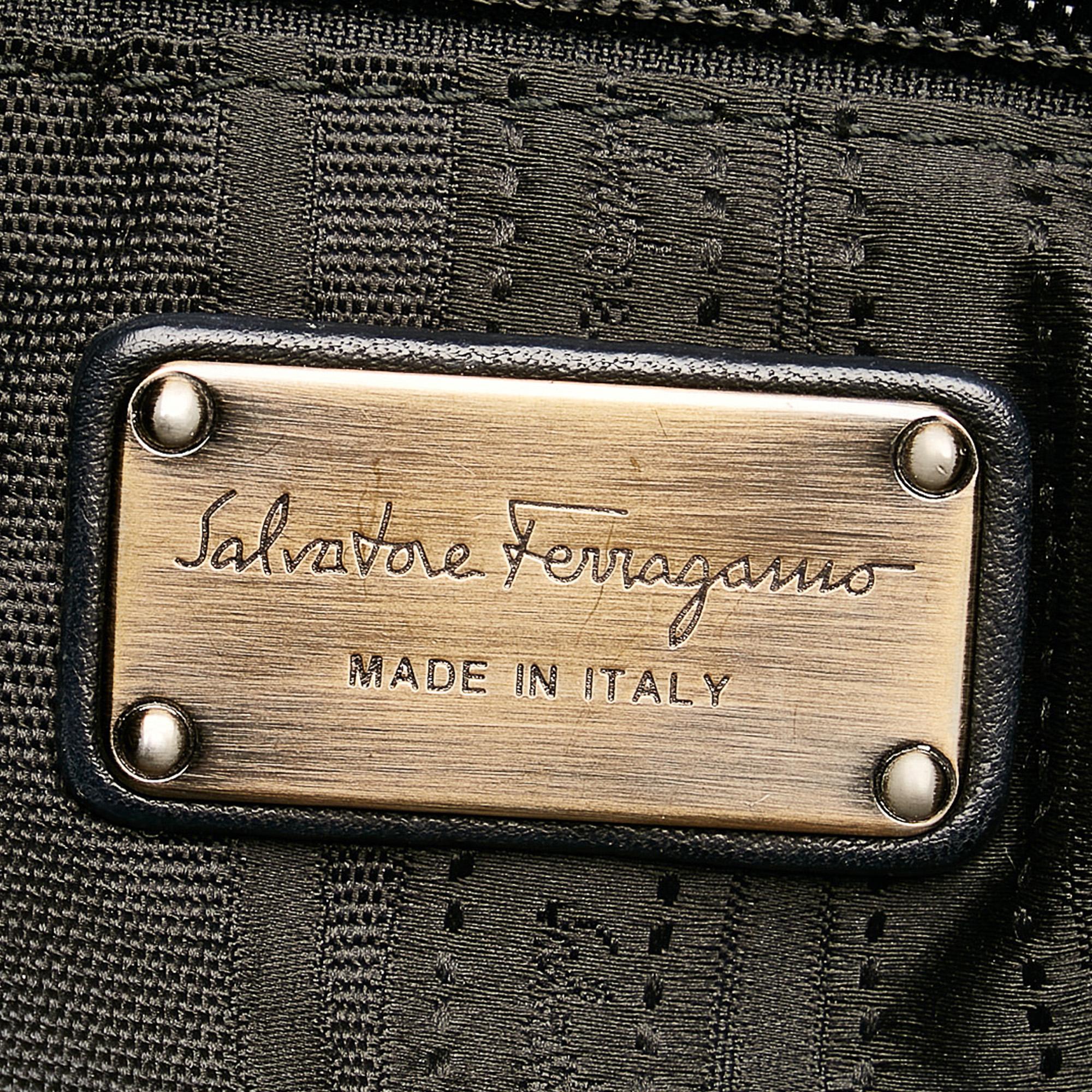 Salvatore Ferragamo Gancini Leather Handbag (SHG-26951)