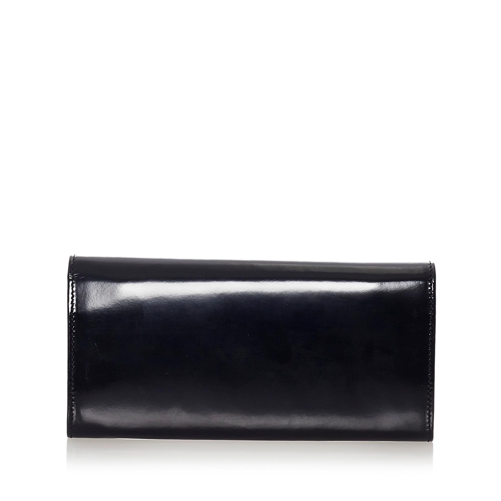Salvatore Ferragamo Gancini Leather Long Wallet (SHG-27989)