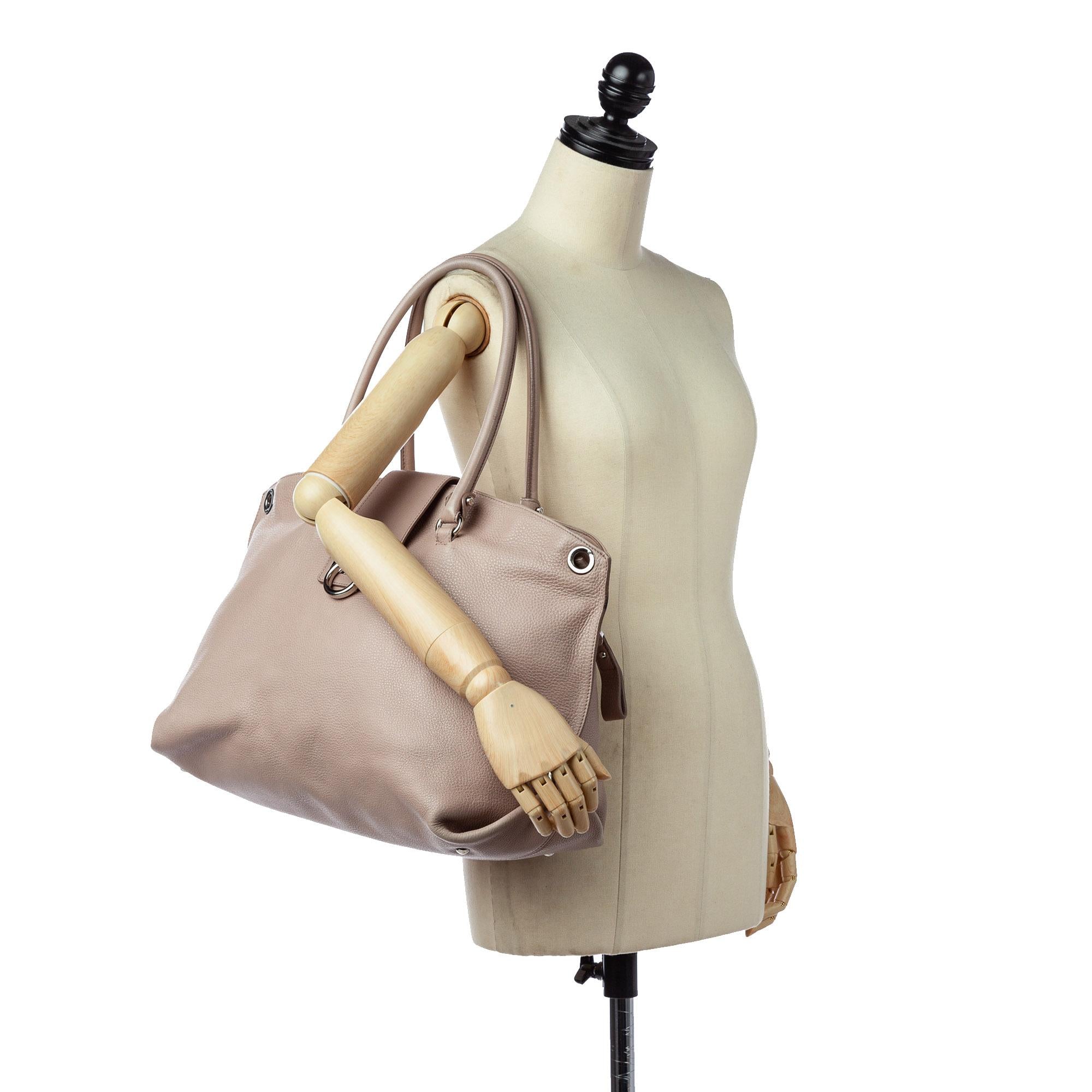 Salvatore Ferragamo Gancini Leather Satchel (SHG-23255)