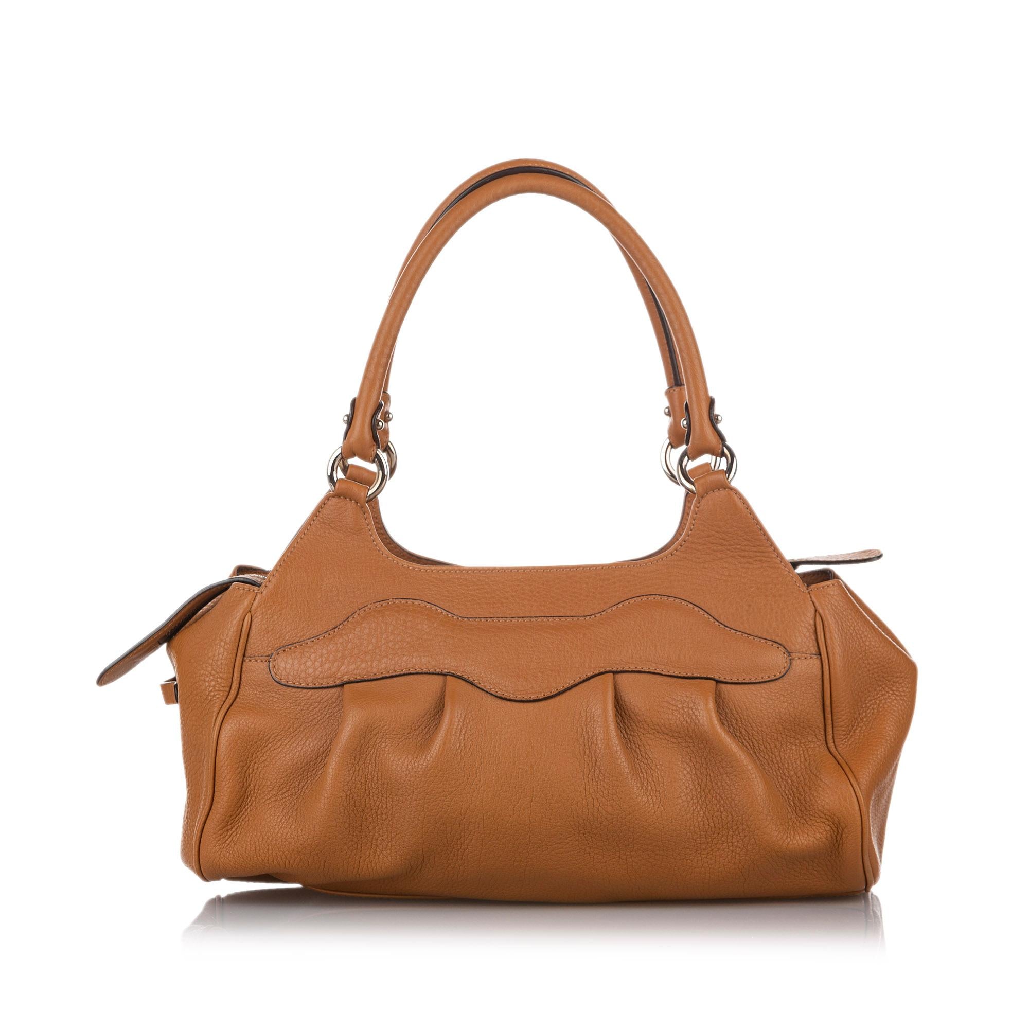 Salvatore Ferragamo Gancini Leather Shoulder Bag (SHG-18580)