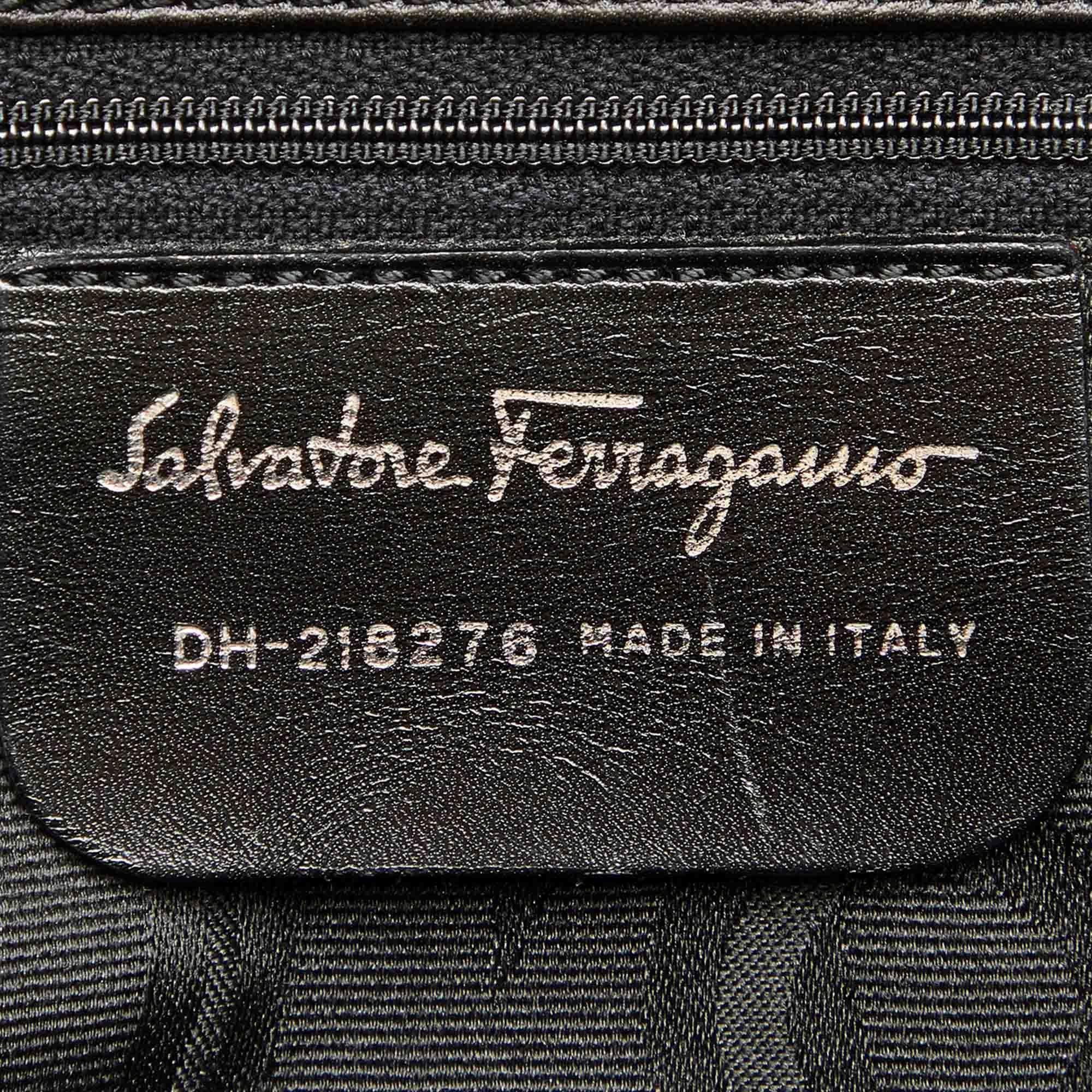 Salvatore Ferragamo Gancini Leather Shoulder Bag (SHG-31532)