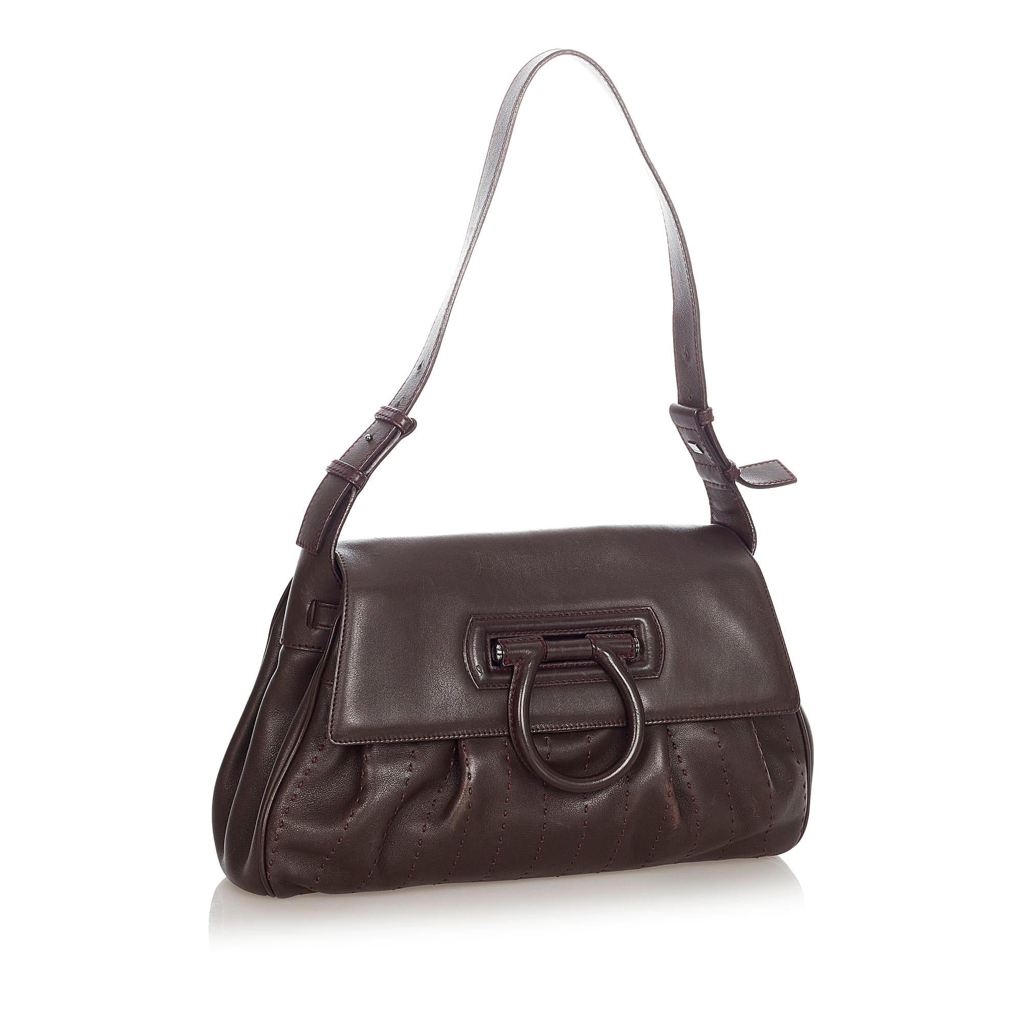Salvatore Ferragamo Gancini Leather Shoulder Bag (SHG-31543)