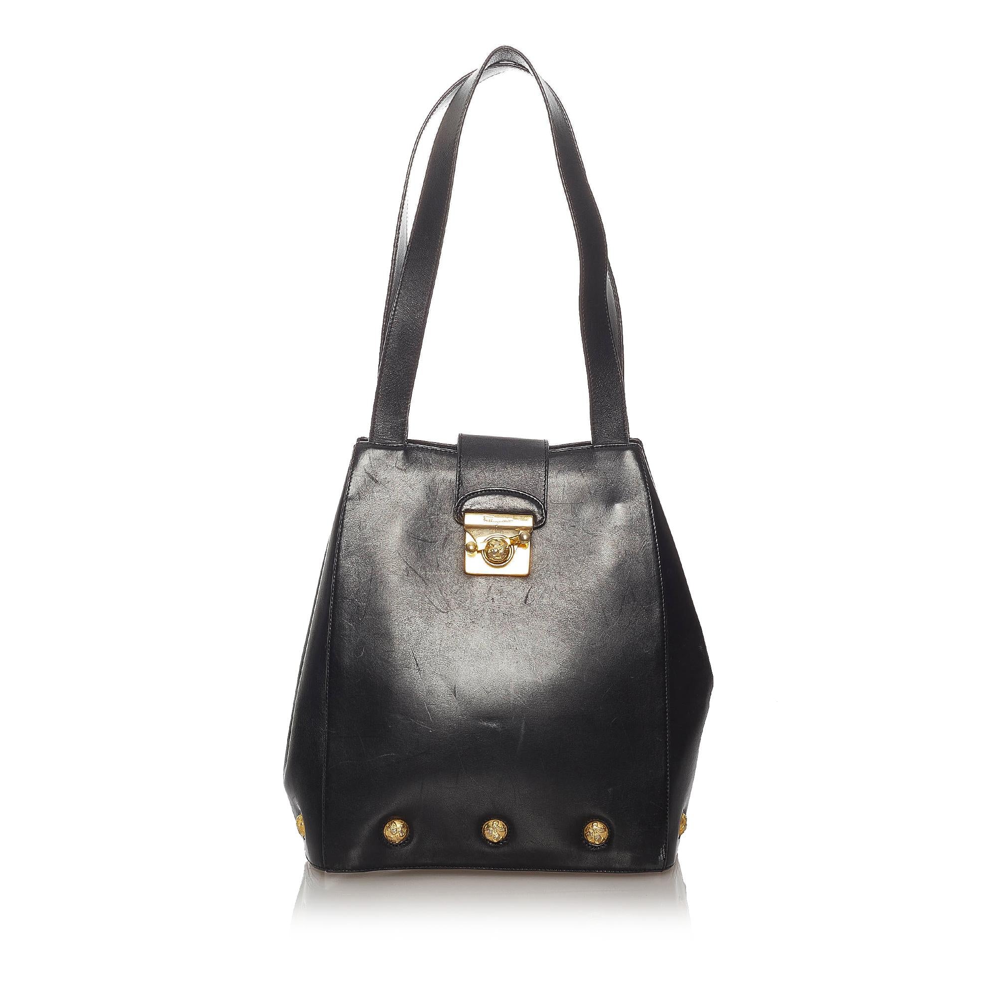 Salvatore Ferragamo Gancini Leather Shoulder Bag (SHG-27844)