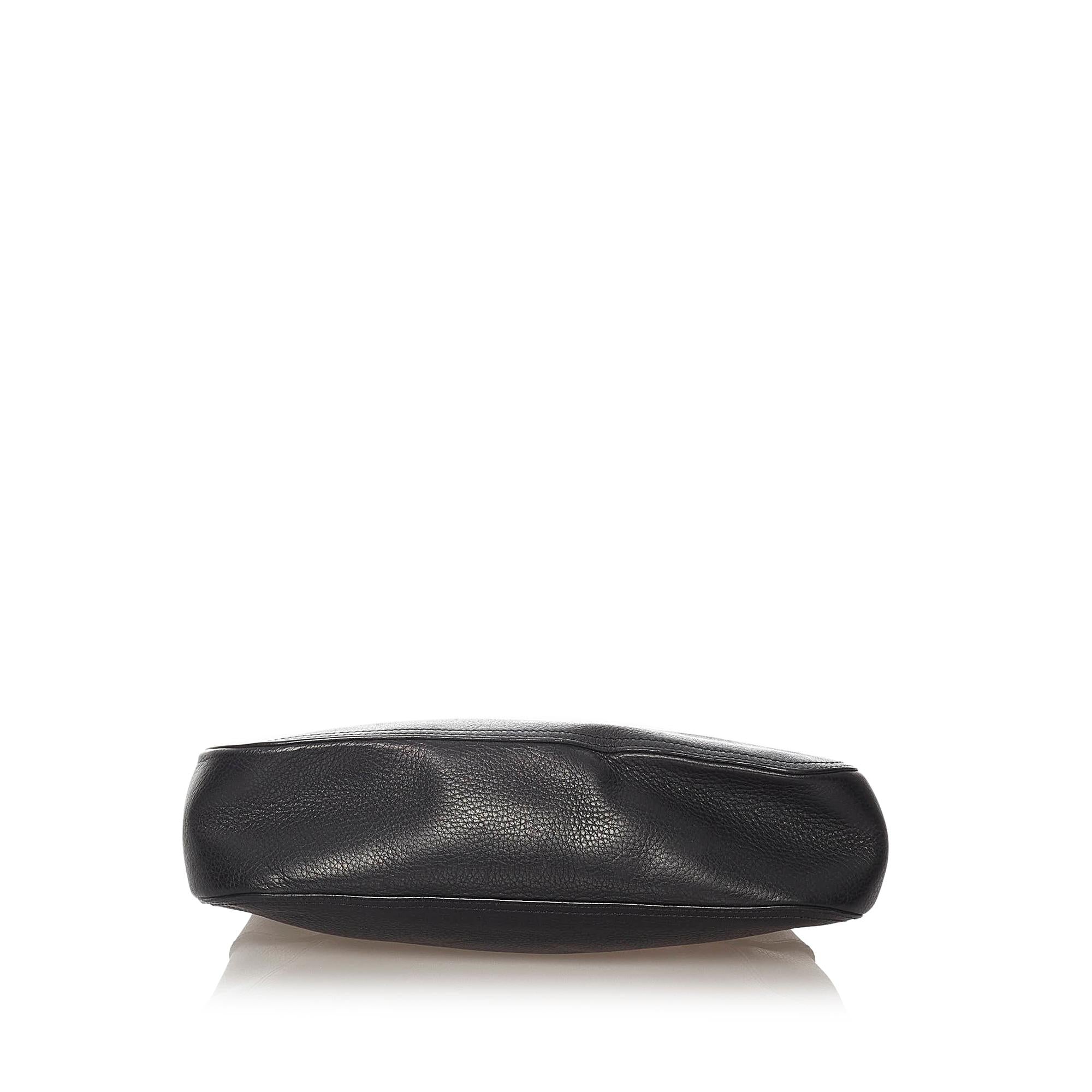 Salvatore Ferragamo Gancini Leather Shoulder Bag (SHG-27990)