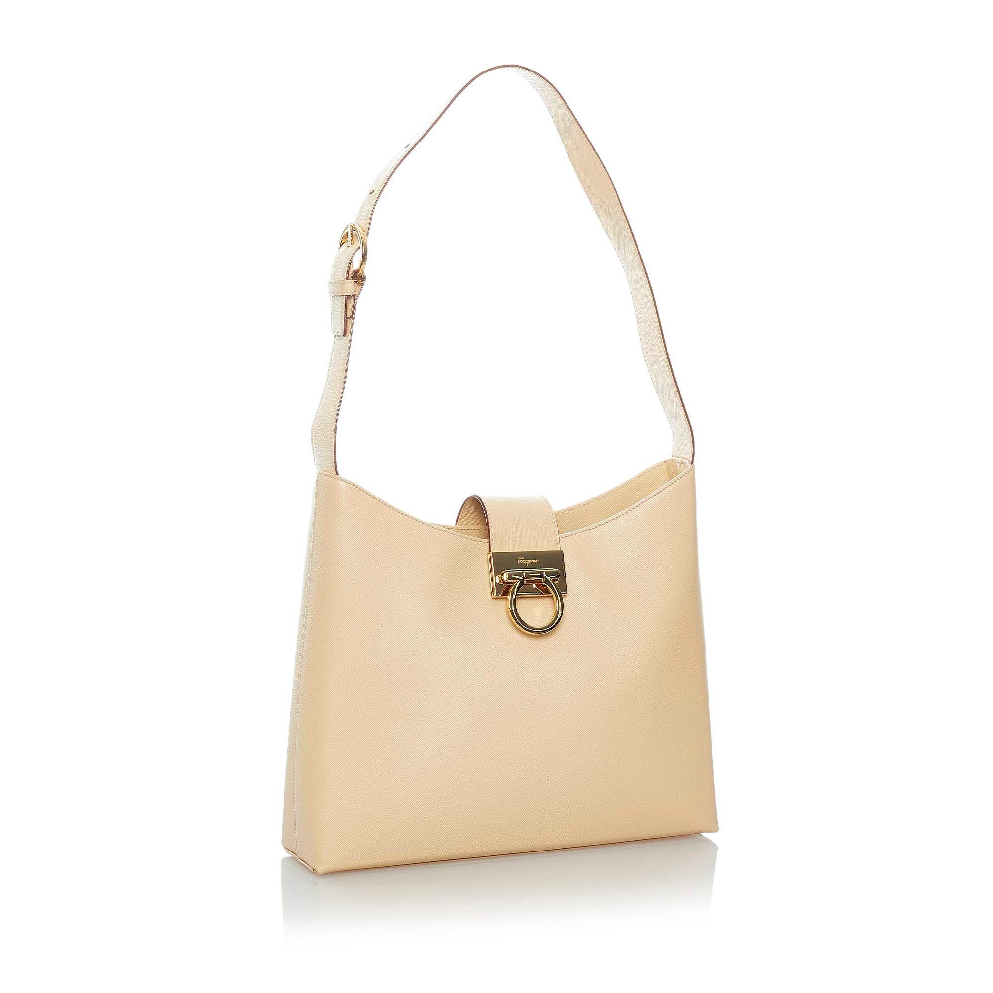 Salvatore Ferragamo Gancini Leather Shoulder Bag (SHG-30674)