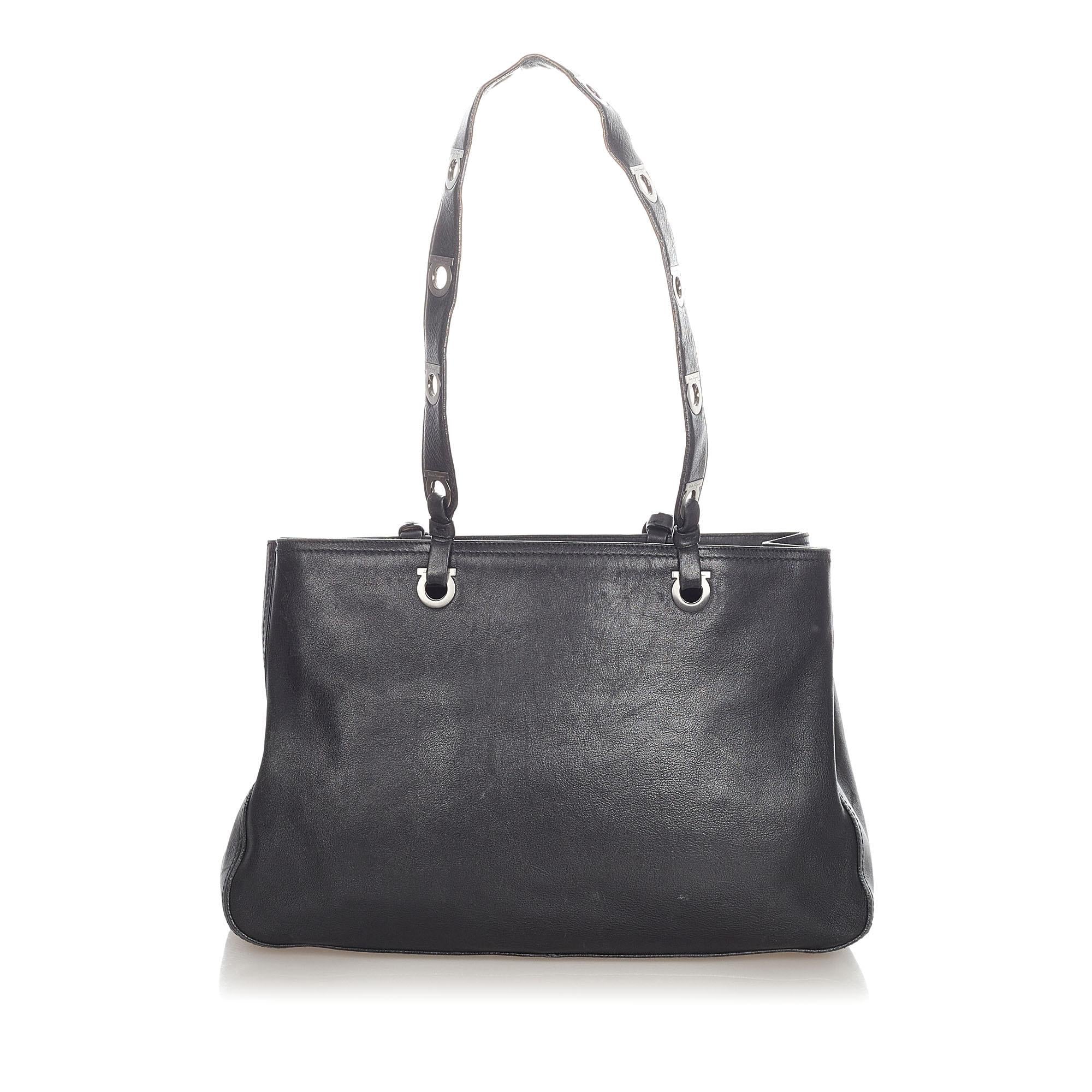 Salvatore Ferragamo Gancini Leather Tote Bag (SHG-31545)