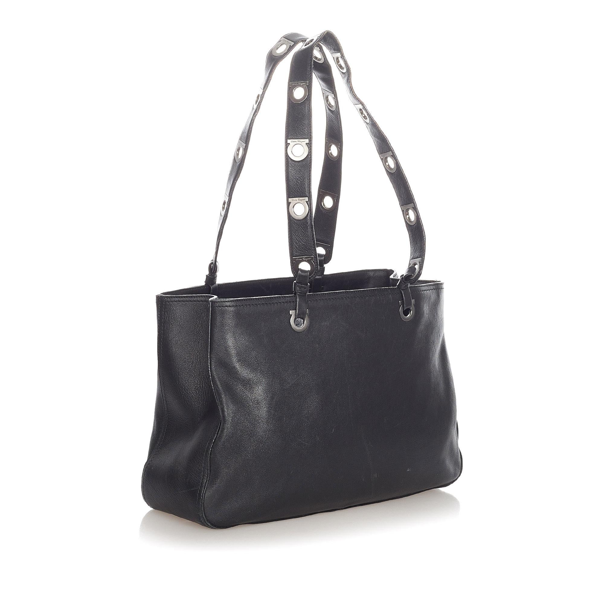 Salvatore Ferragamo Gancini Leather Tote Bag (SHG-31545)