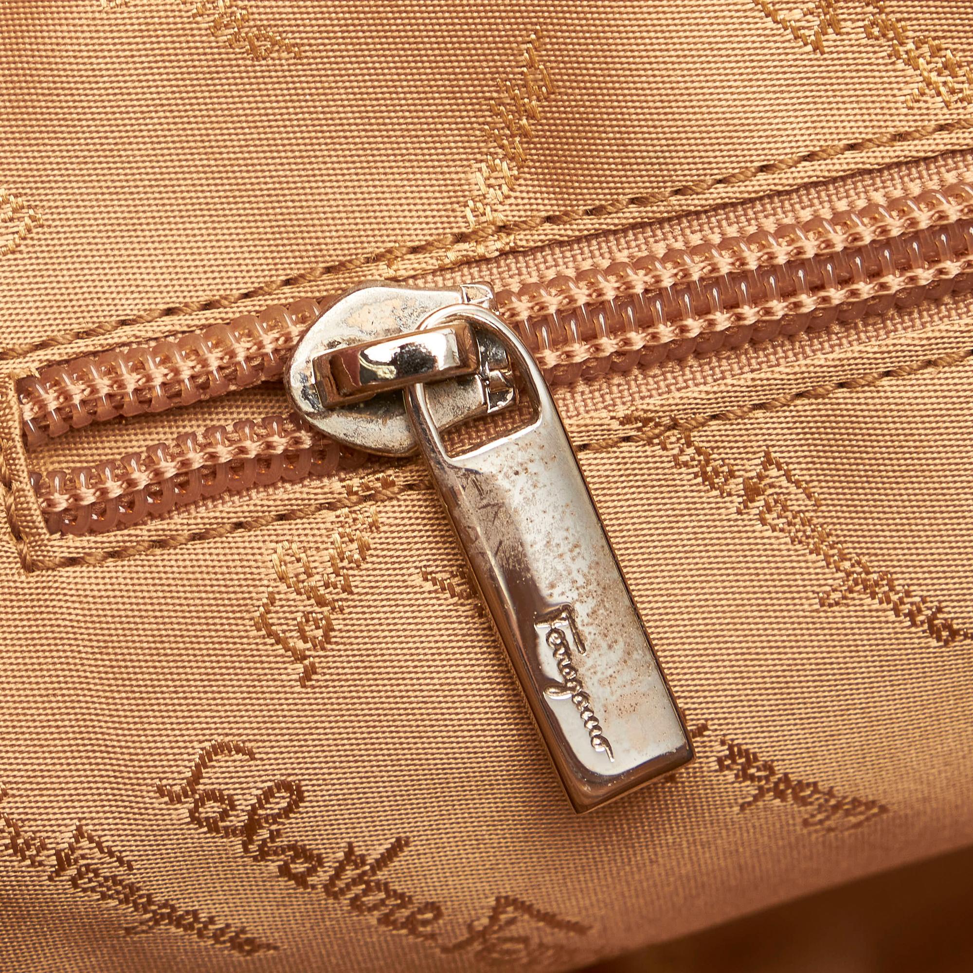 Salvatore Ferragamo Gancini Leather Tote Bag (SHG-32845)