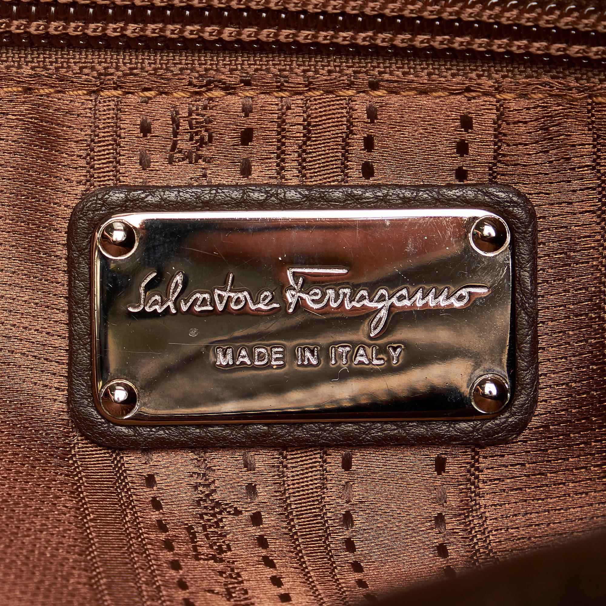 Salvatore Ferragamo Gancini Marisa Leather Shoulder Bag (SHG-28877)