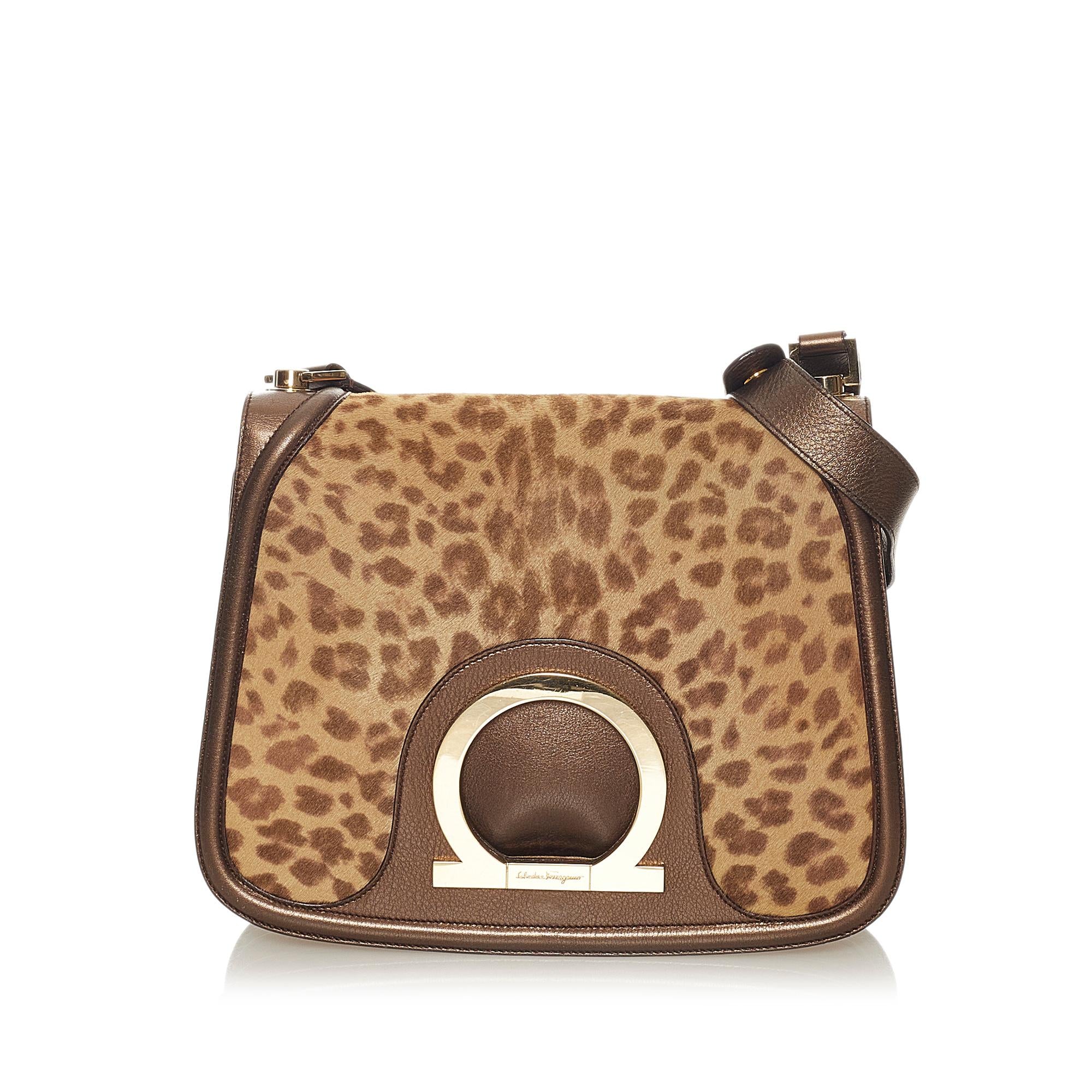 Salvatore Ferragamo Gancini Printed Leather Shoulder Bag (SHG-27815)