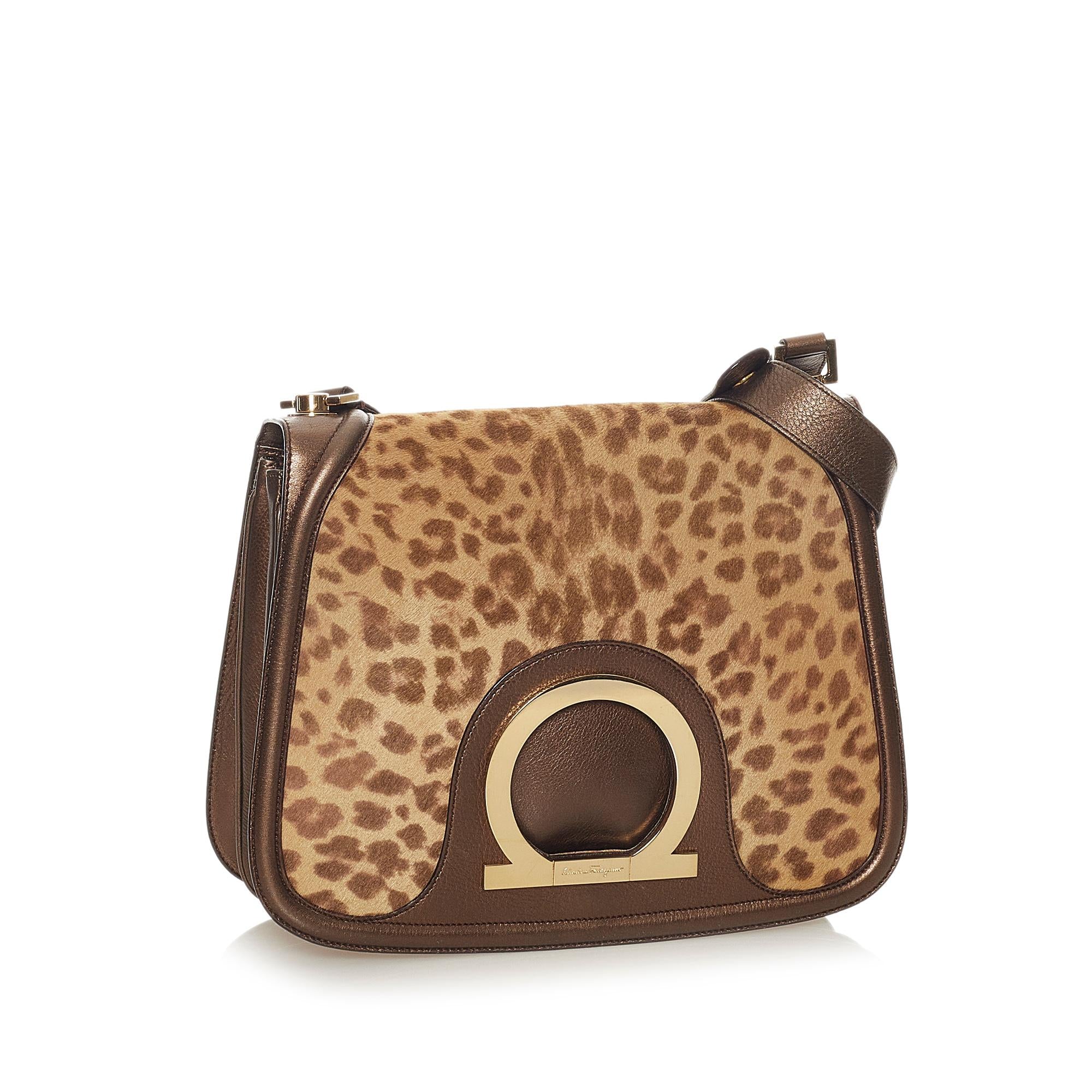 Salvatore Ferragamo Gancini Printed Leather Shoulder Bag (SHG-27815)