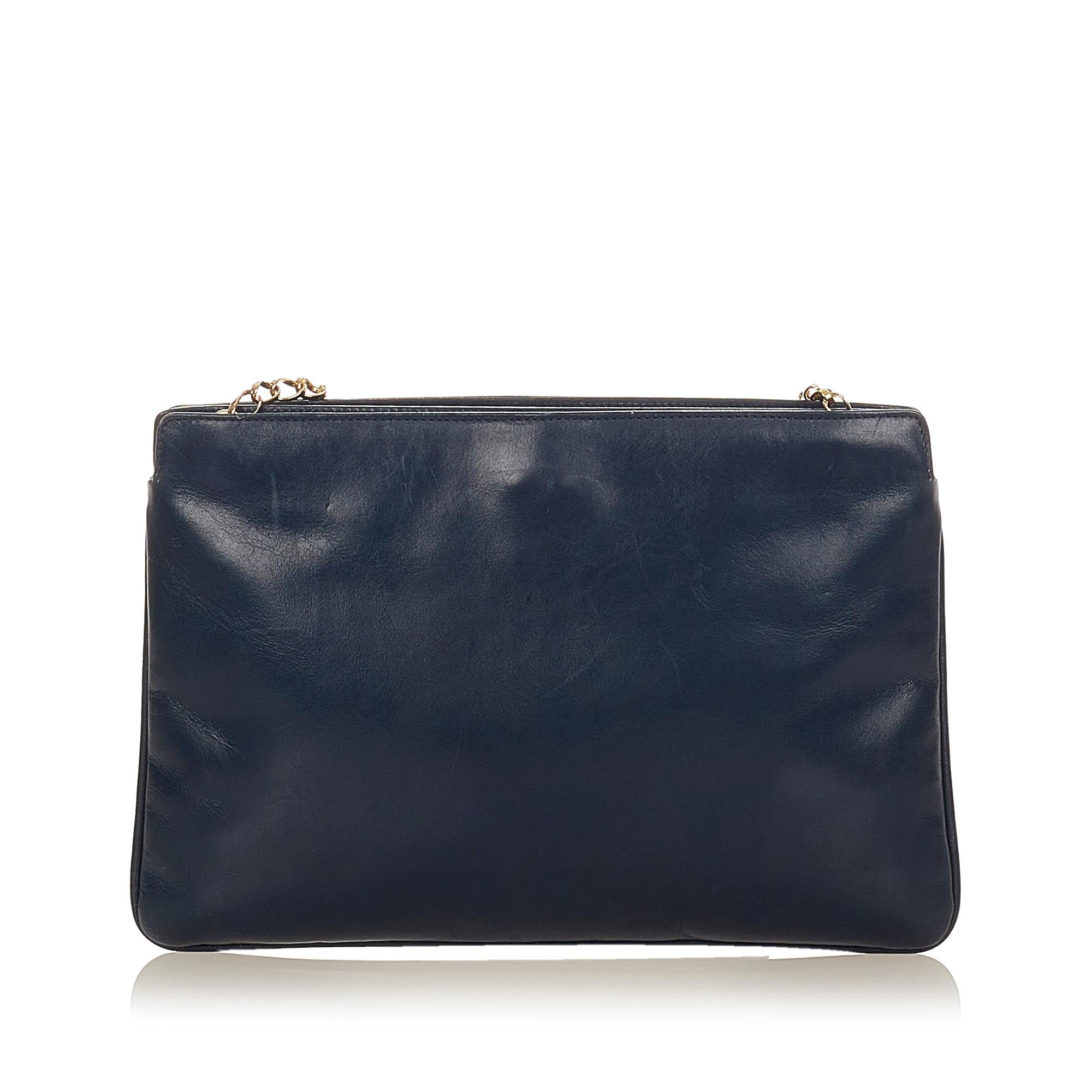 Salvatore Ferragamo Leather Crossbody Bag (SHG-25526)