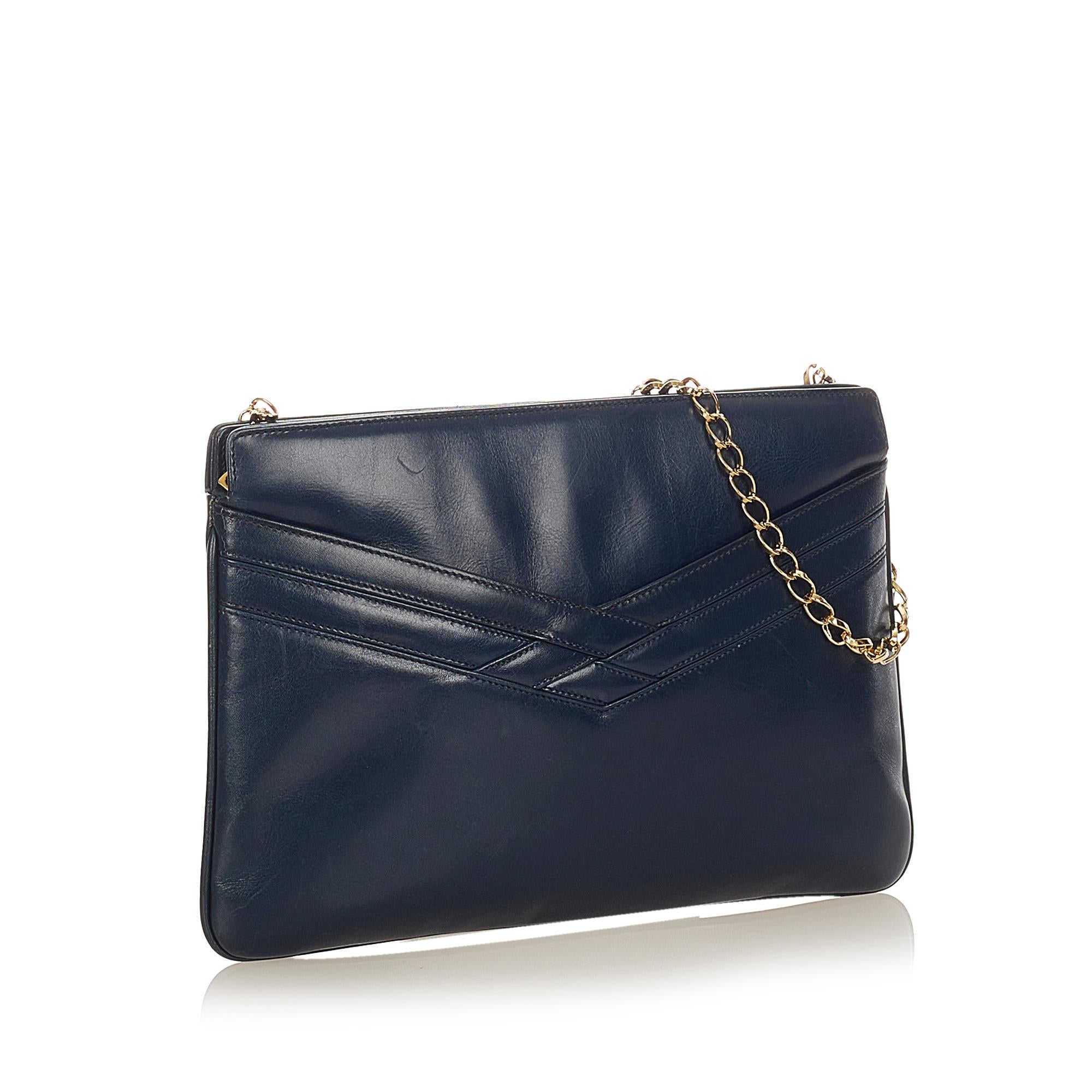 Salvatore Ferragamo Leather Crossbody Bag (SHG-25526)