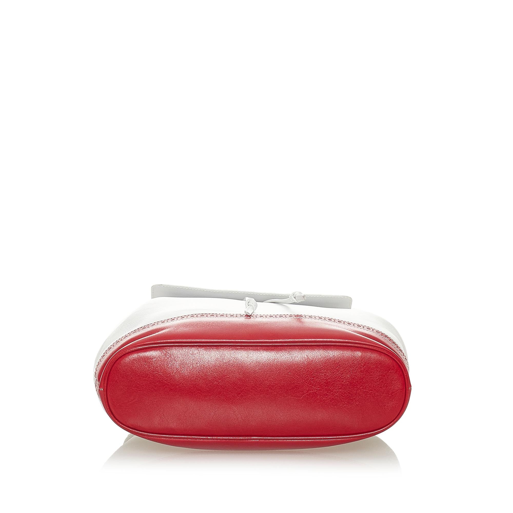 Salvatore Ferragamo Leather Crossbody (SHG-27569)