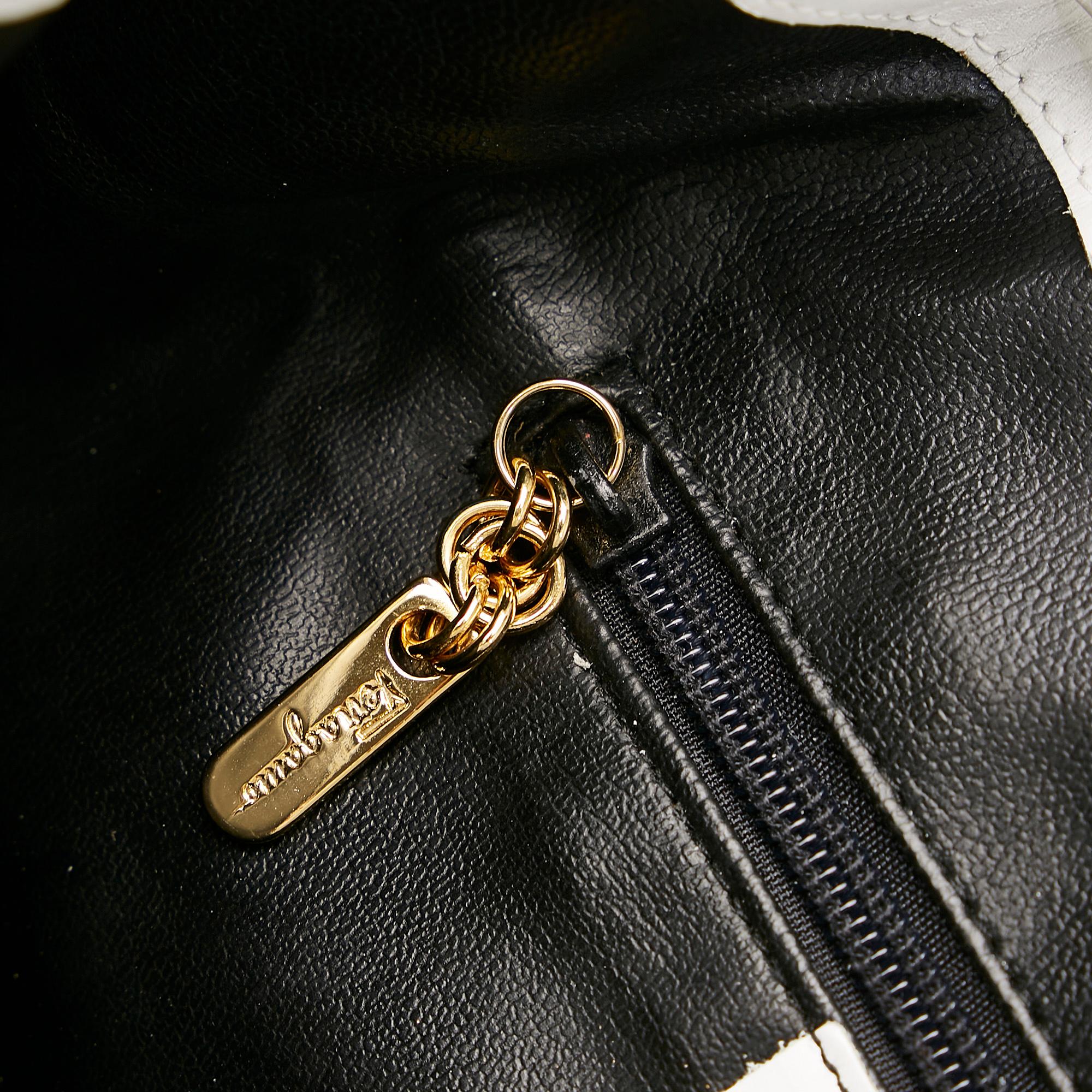 Salvatore Ferragamo Leather Crossbody (SHG-27569)