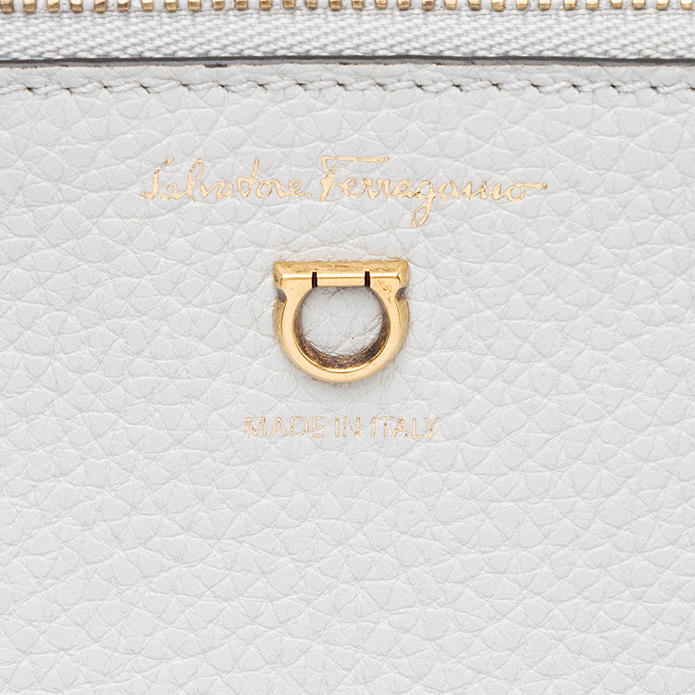 Salvatore Ferragamo Leather Margot Gancio Hobo (SHF-19652)