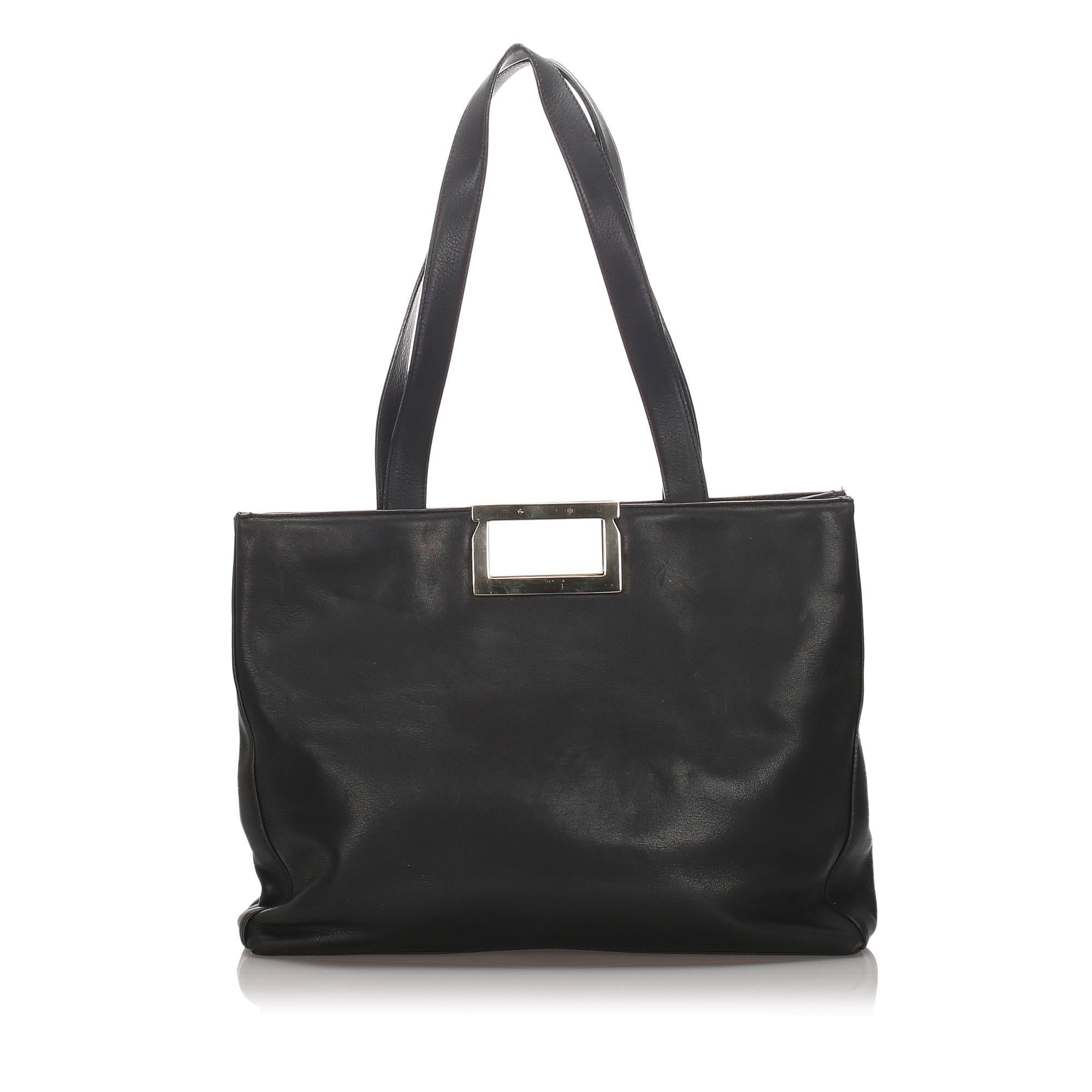 Salvatore Ferragamo Leather Tote (SHG-24010)