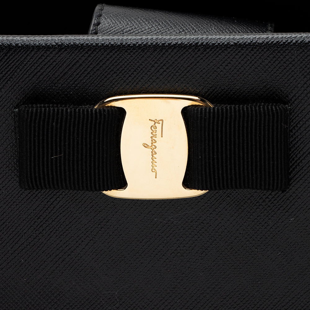Salvatore Ferragamo Leather Vera Chain Tote (SHF-21123)