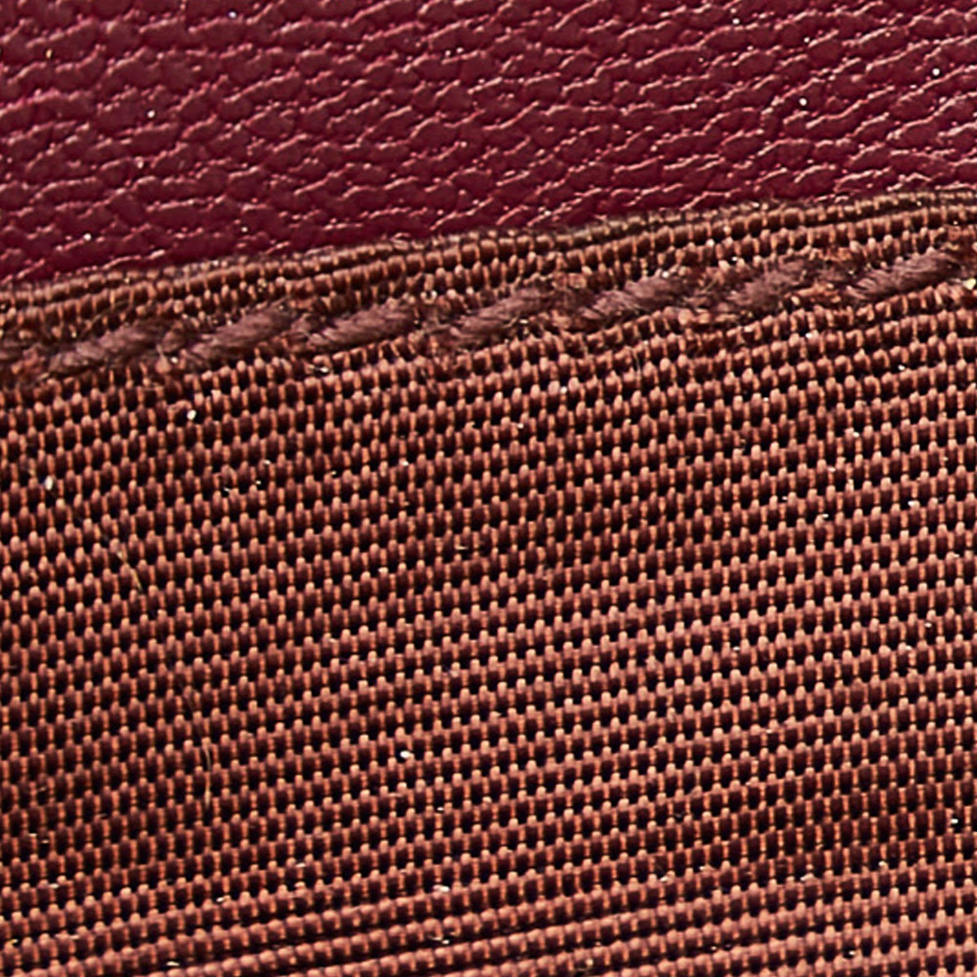 Salvatore Ferragamo Vara Bow Quilted Leather Crossbody Bag (SHG-26641)