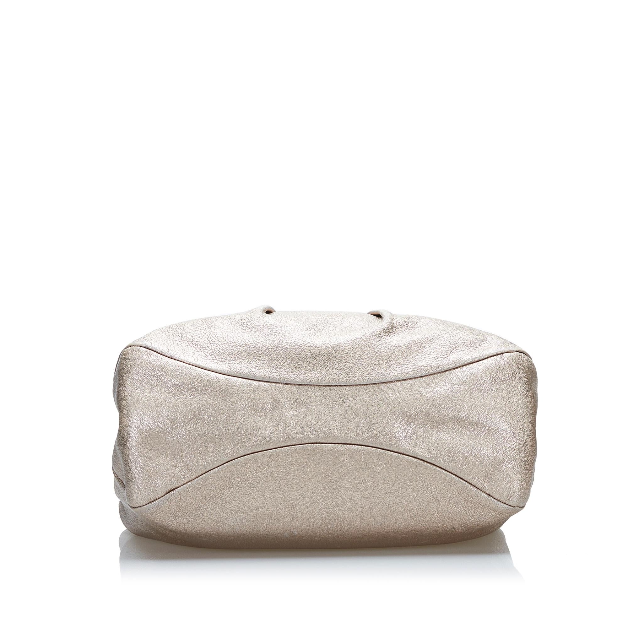 Salvatore Ferragamo Vara Bow Tote Bag (SHG-36429)