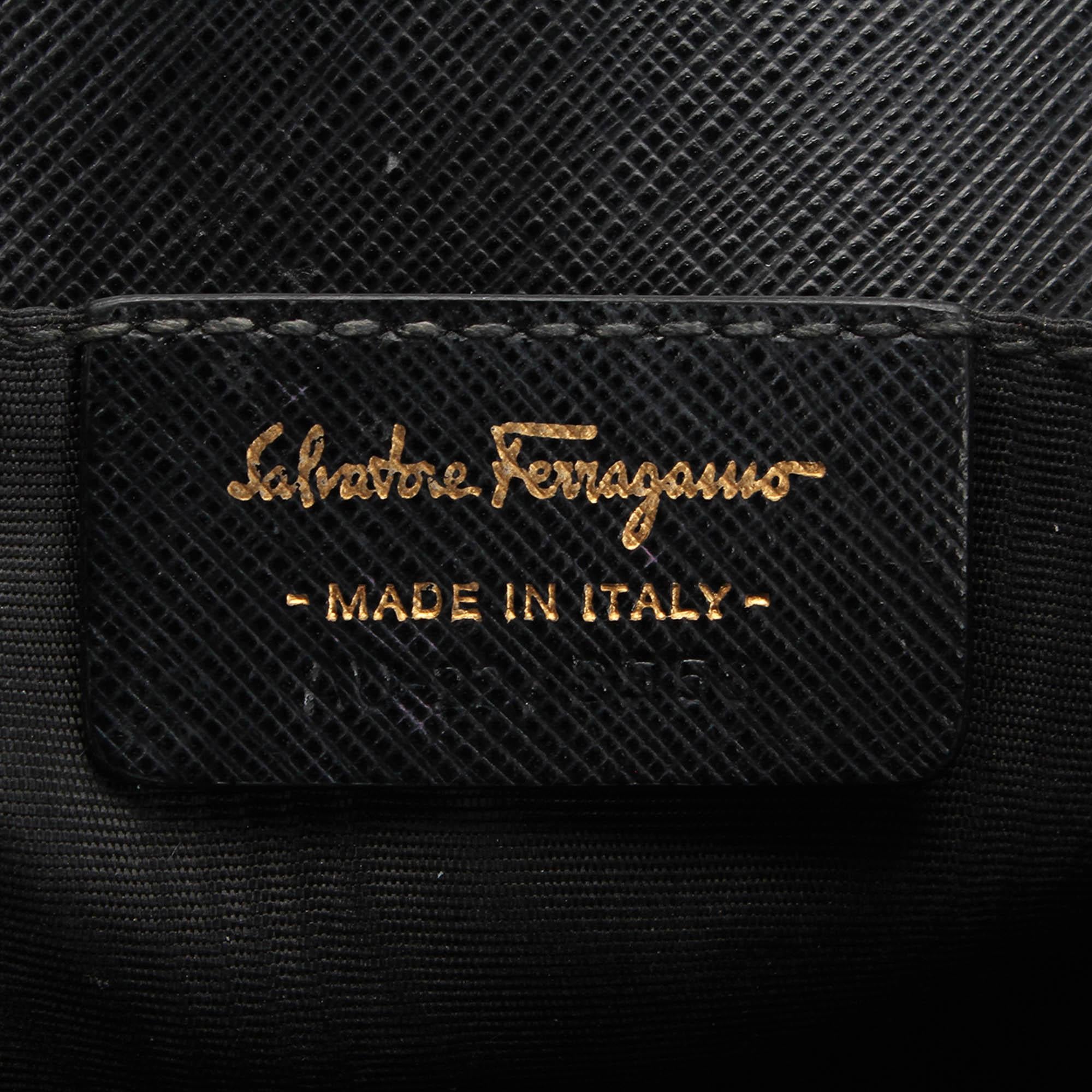 Salvatore Ferragamo Vara Ginny Crossbody Bag (SHG-27834)