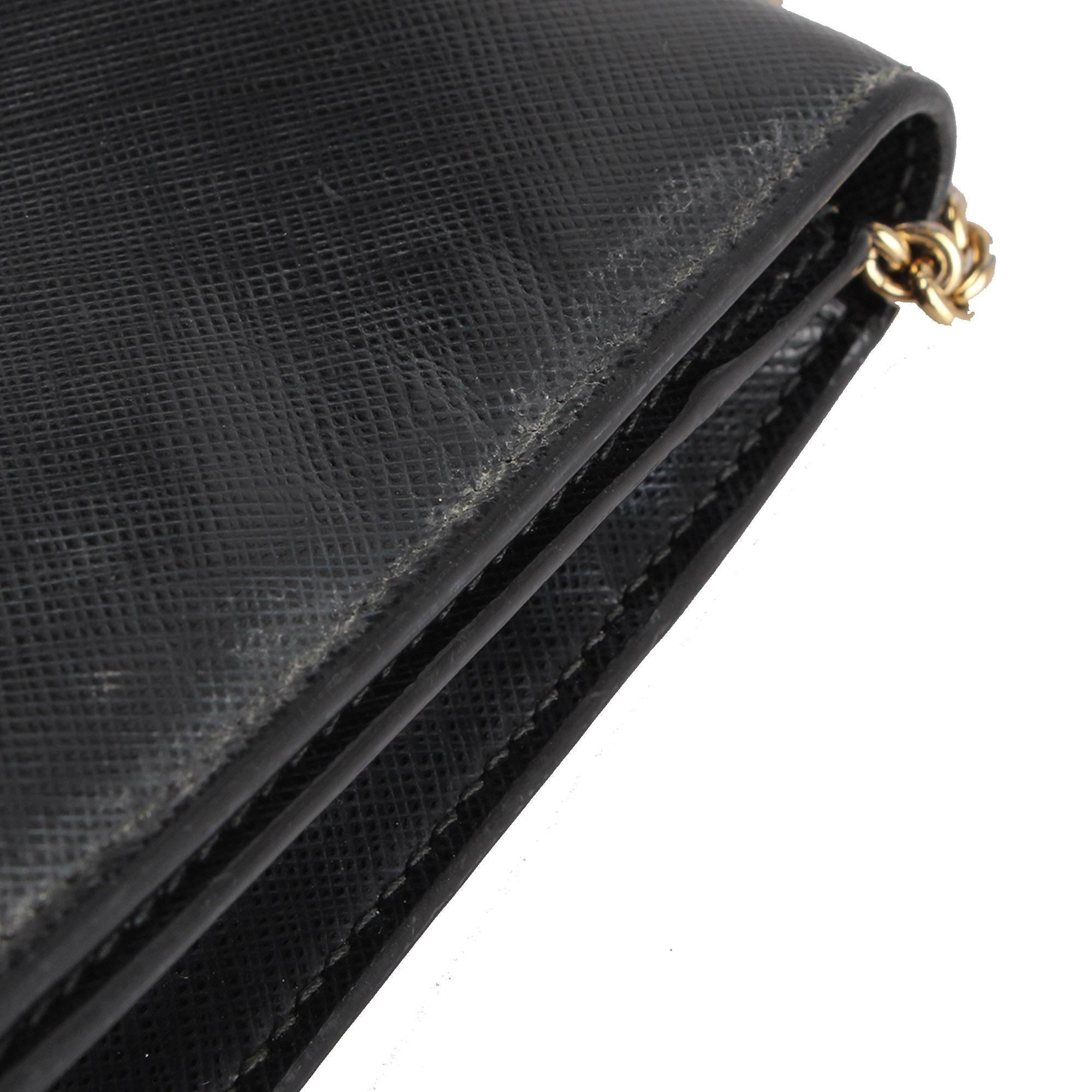 Salvatore Ferragamo Vara Ginny Crossbody Bag (SHG-27834)