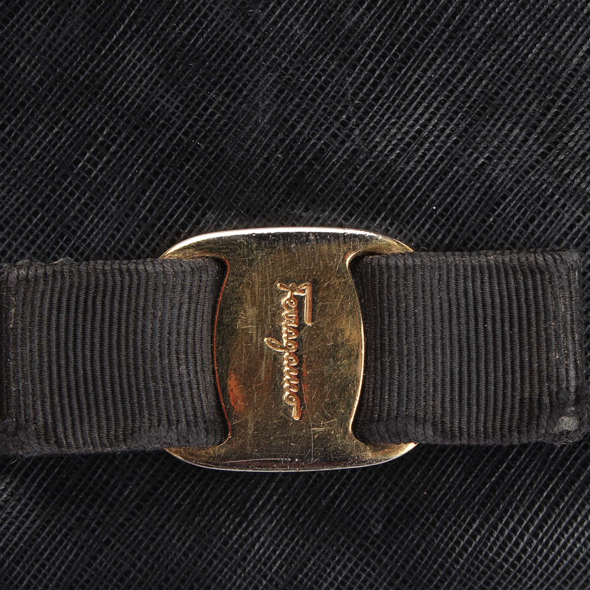 Salvatore Ferragamo Vara Ginny Crossbody Bag (SHG-27834)